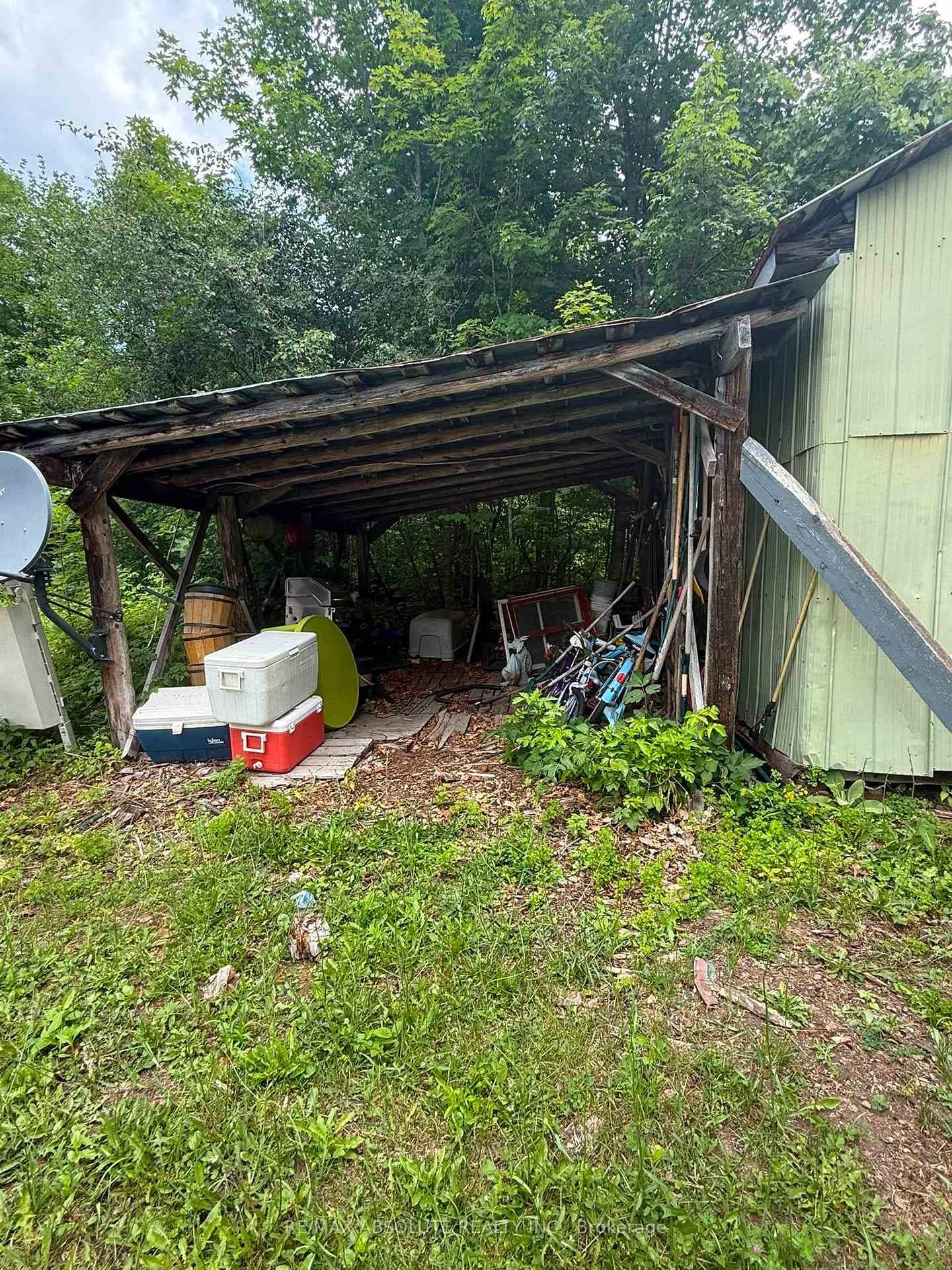 1212 Foy Road photo 12