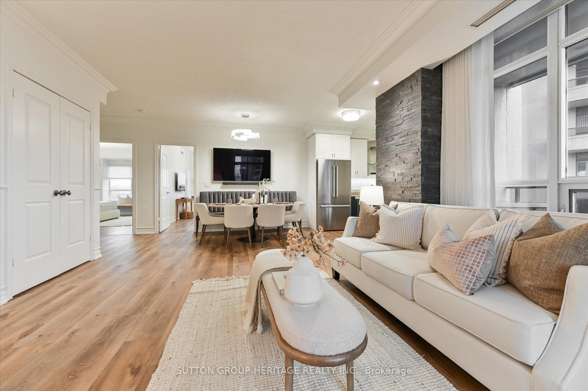 Gorgeous Open Concept Space