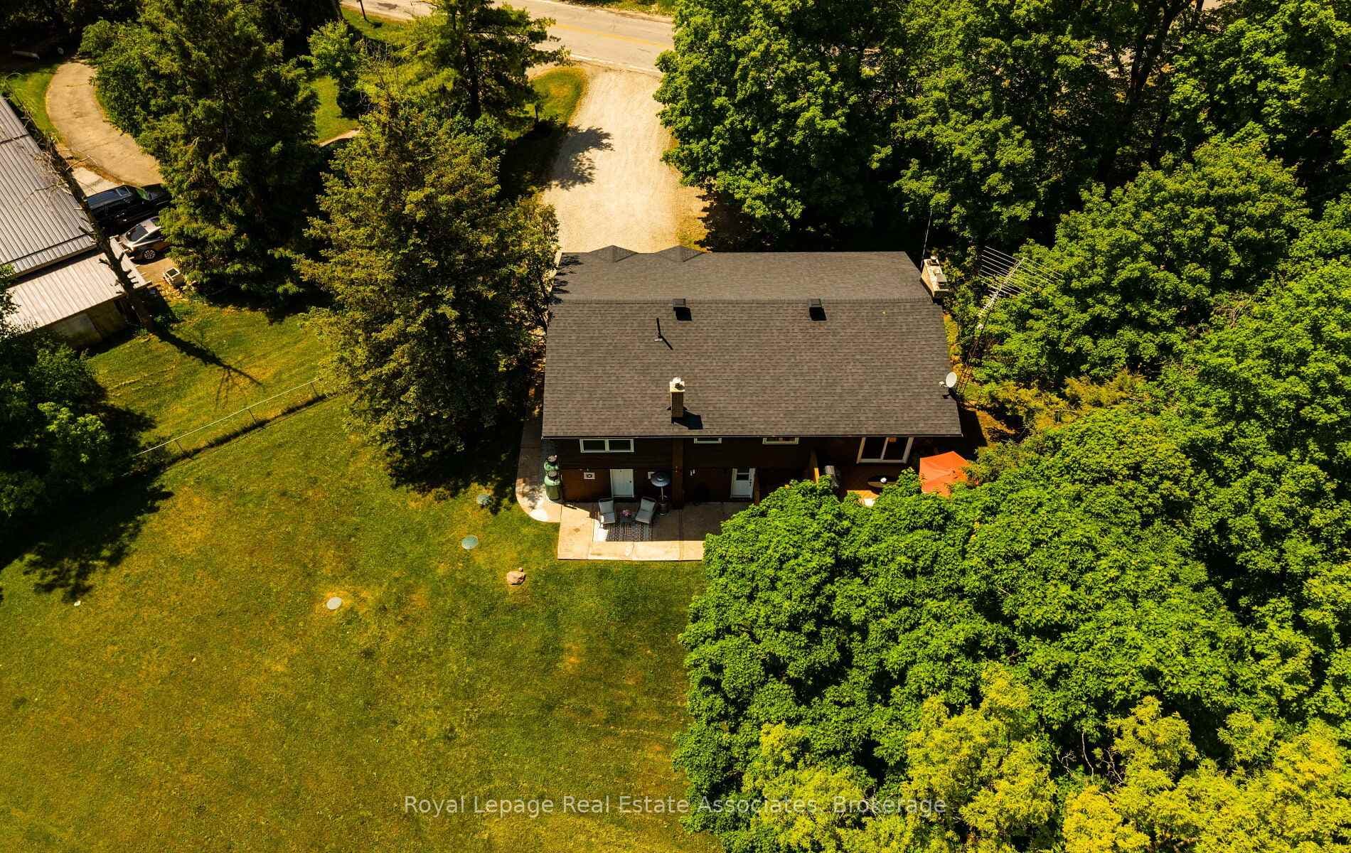 7462 15 Side Road photo 46