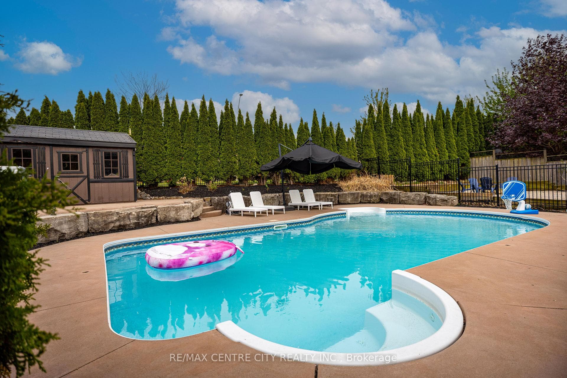 2114 Riverbend Road photo 4