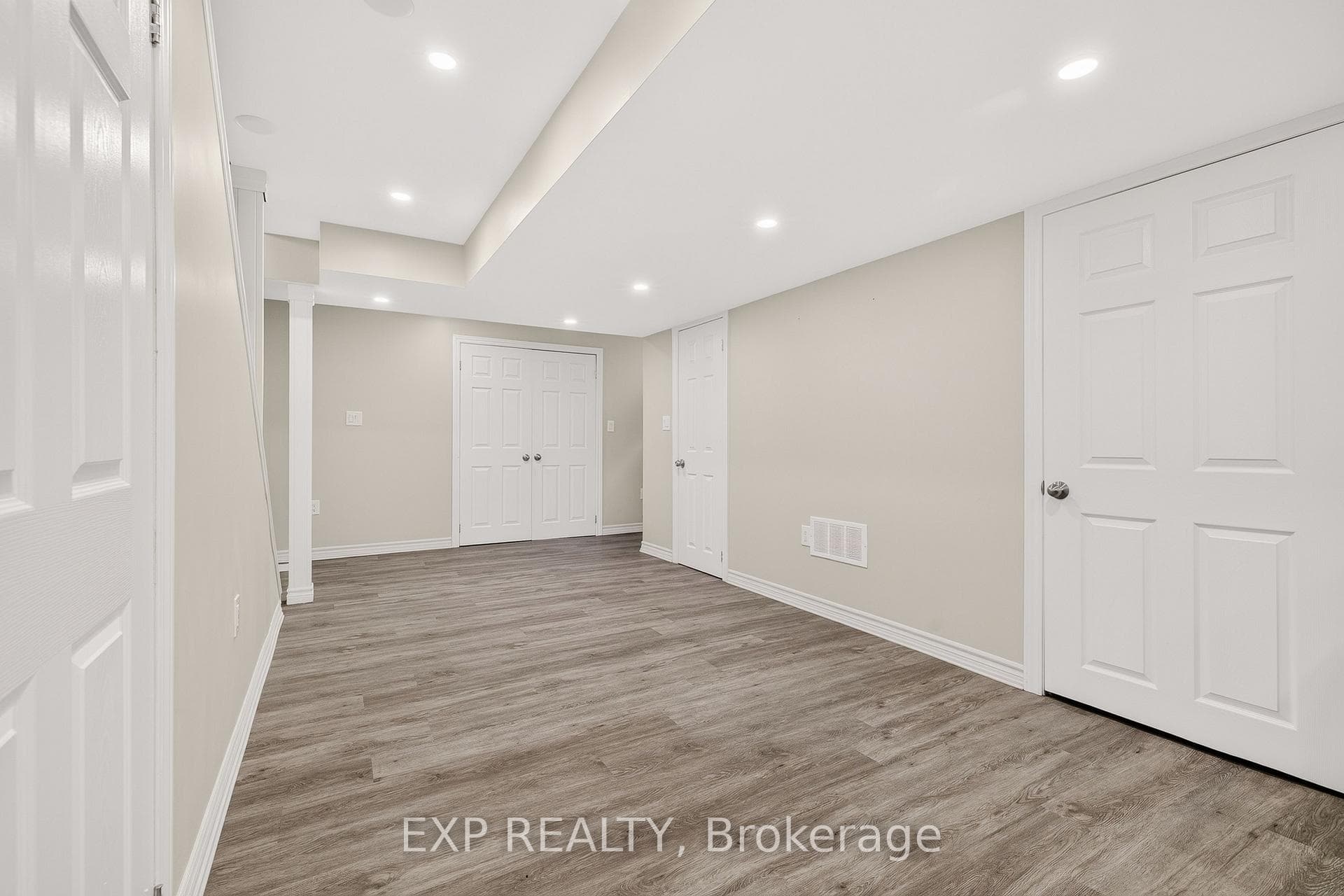 620 Munich Circle photo 35