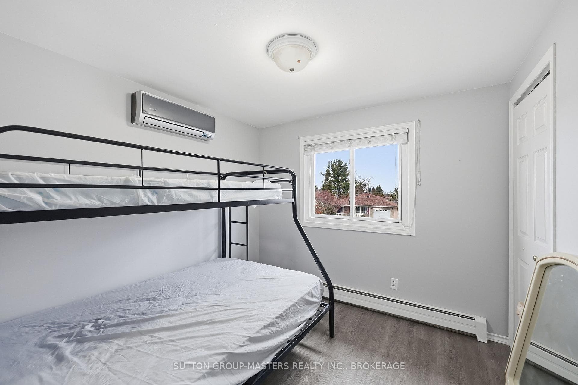 664 Fleet Street photo 22
