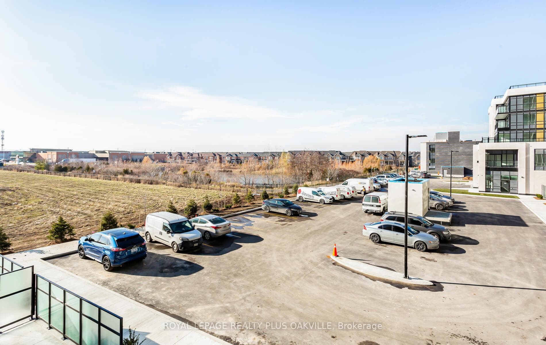 405 Dundas Street Unit 238 photo 44
