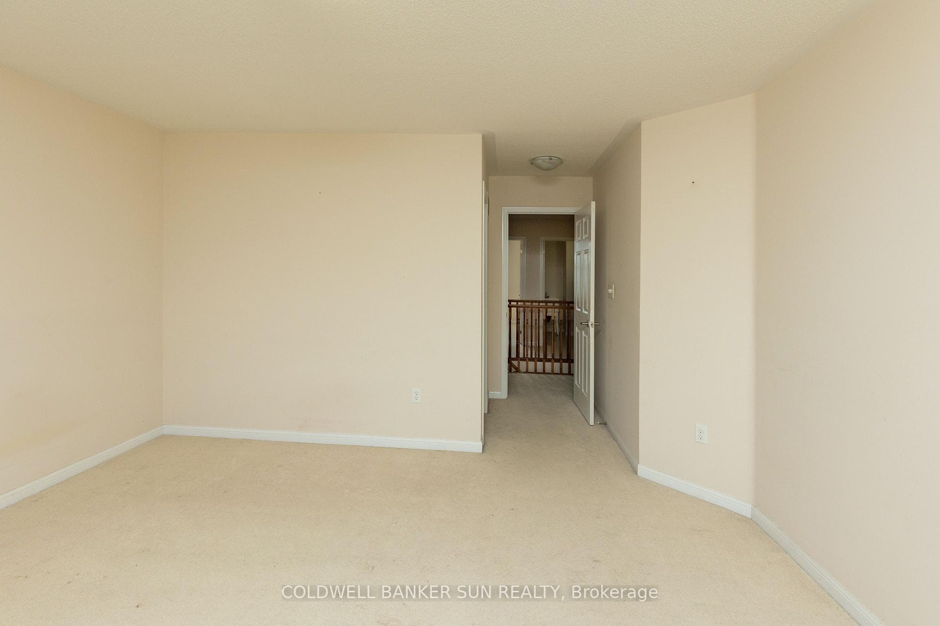 8 Dulverton Drive photo 25