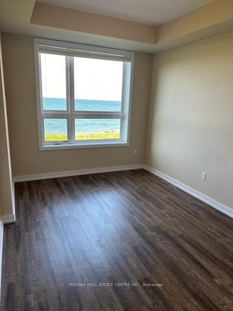 35 Southshore Crescent Unit 303 photo 6