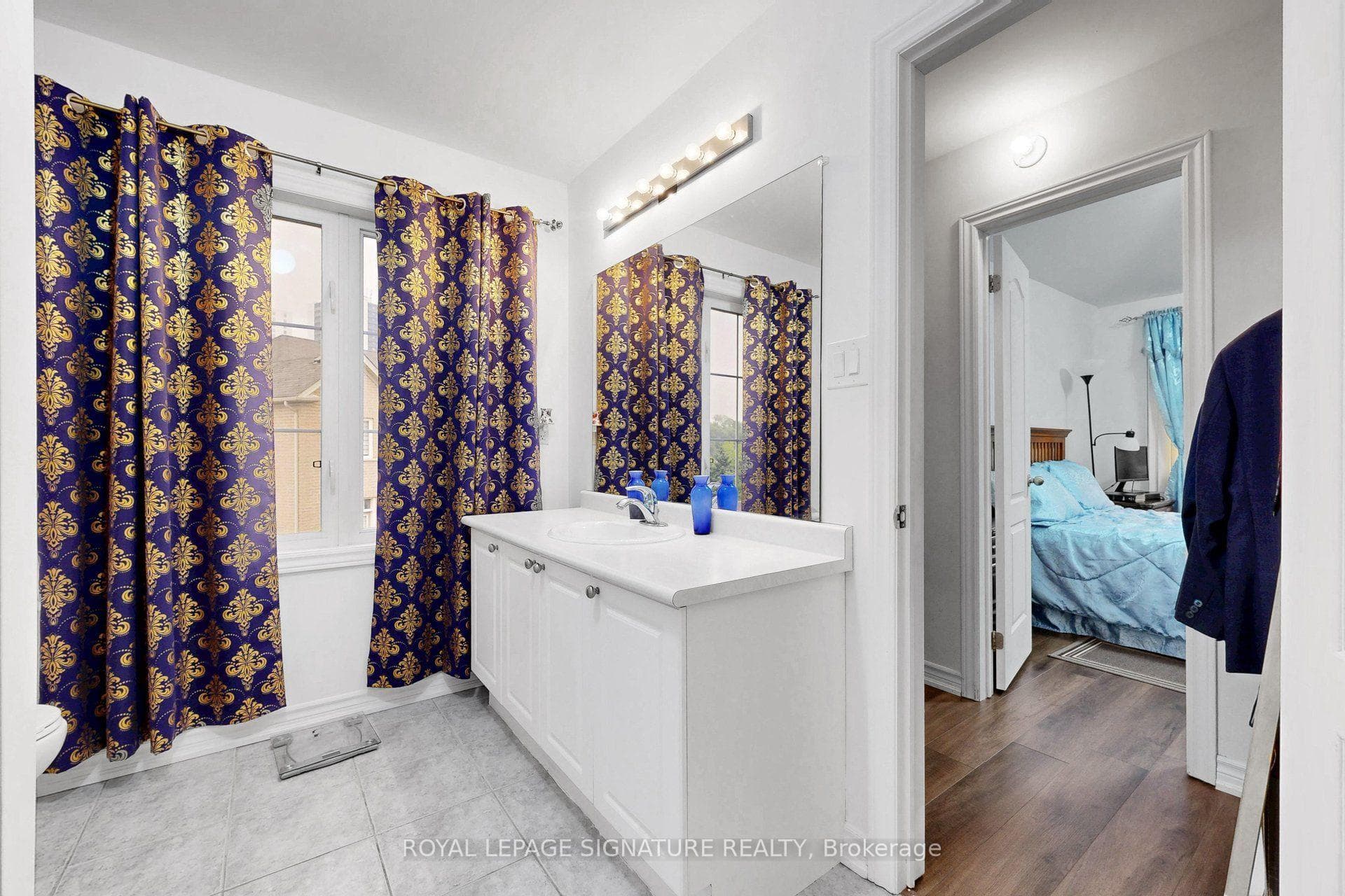 51 Piggott Mews photo 34