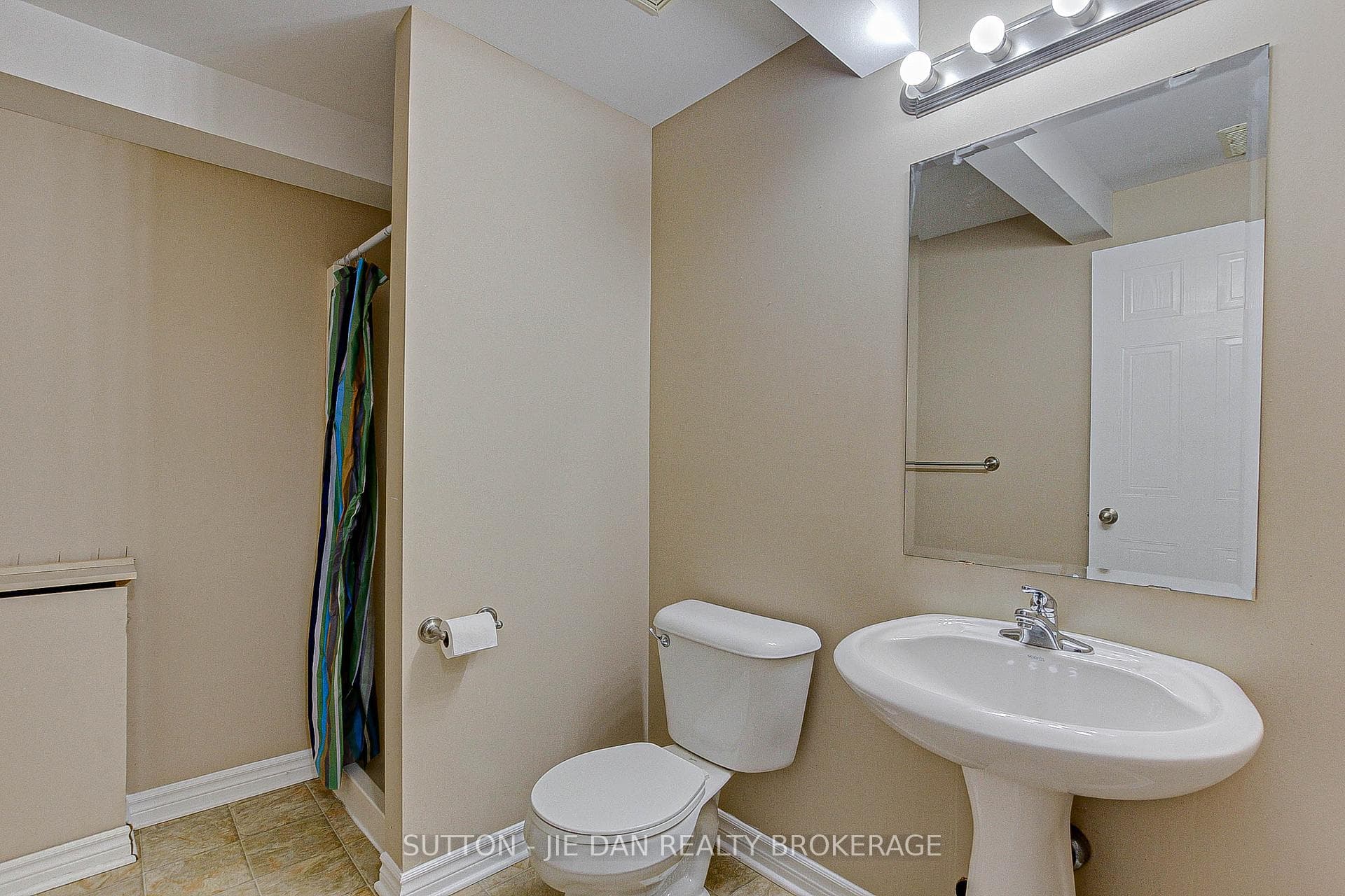 1059 Whetherfield Street Unit 50 photo 16