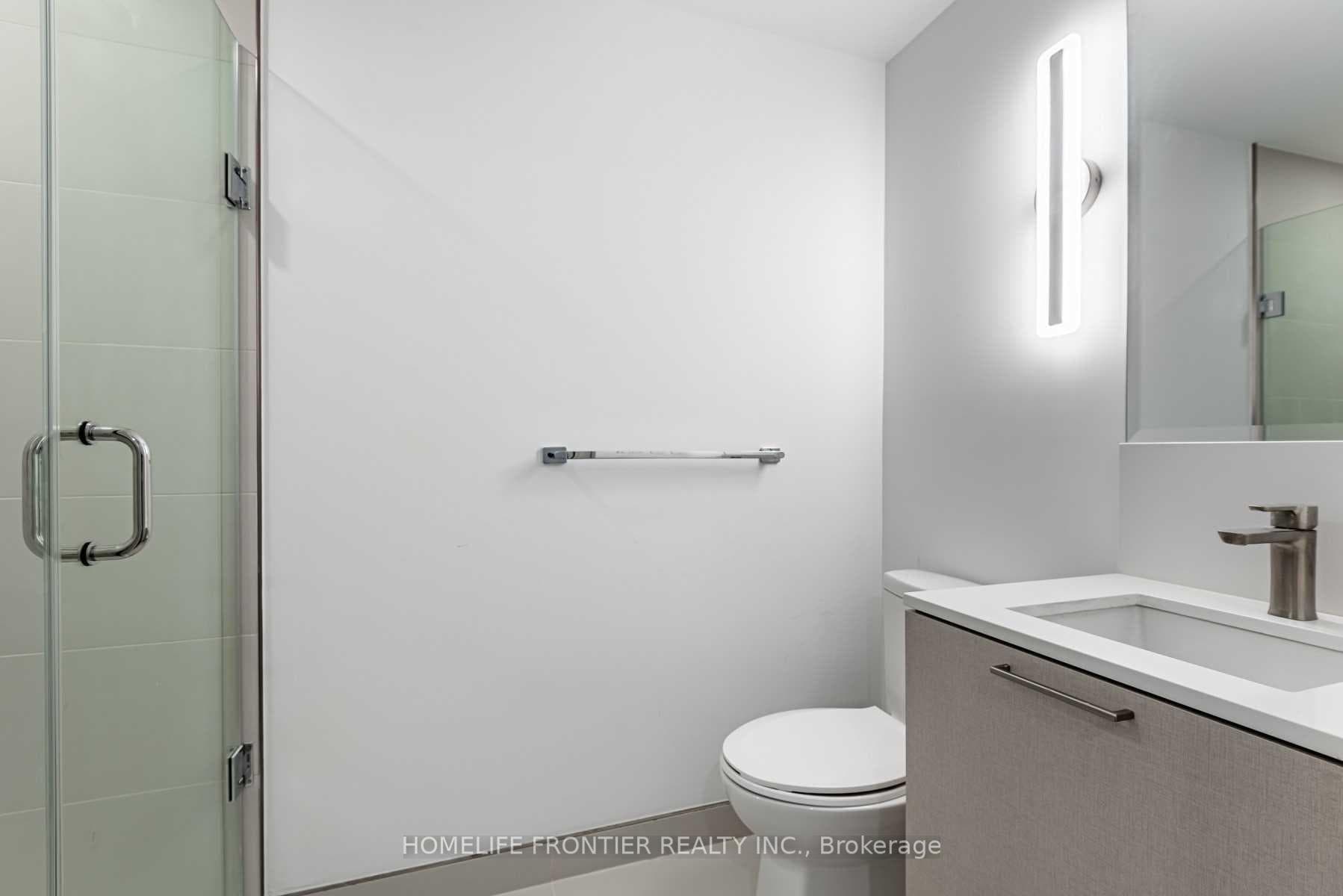 19 Western Battery Road Unit 815 photo 10