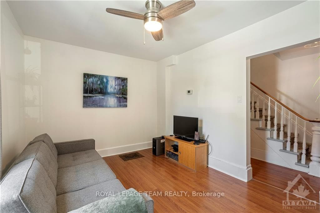 488 CLARENCE Street photo 8