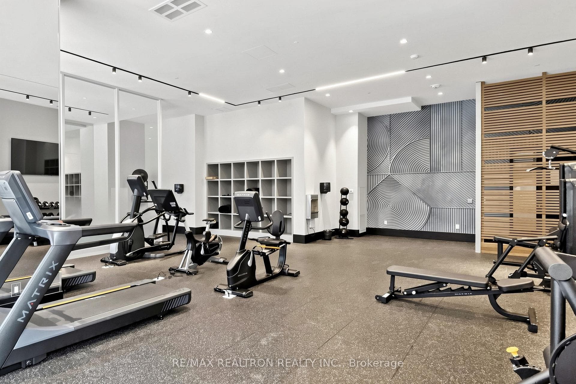 250 Lawrence Avenue Unit 701 photo 47