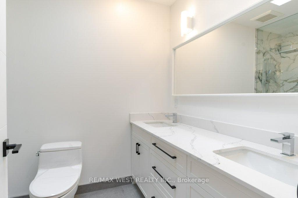63 Lonborough Avenue Unit Upper photo 14