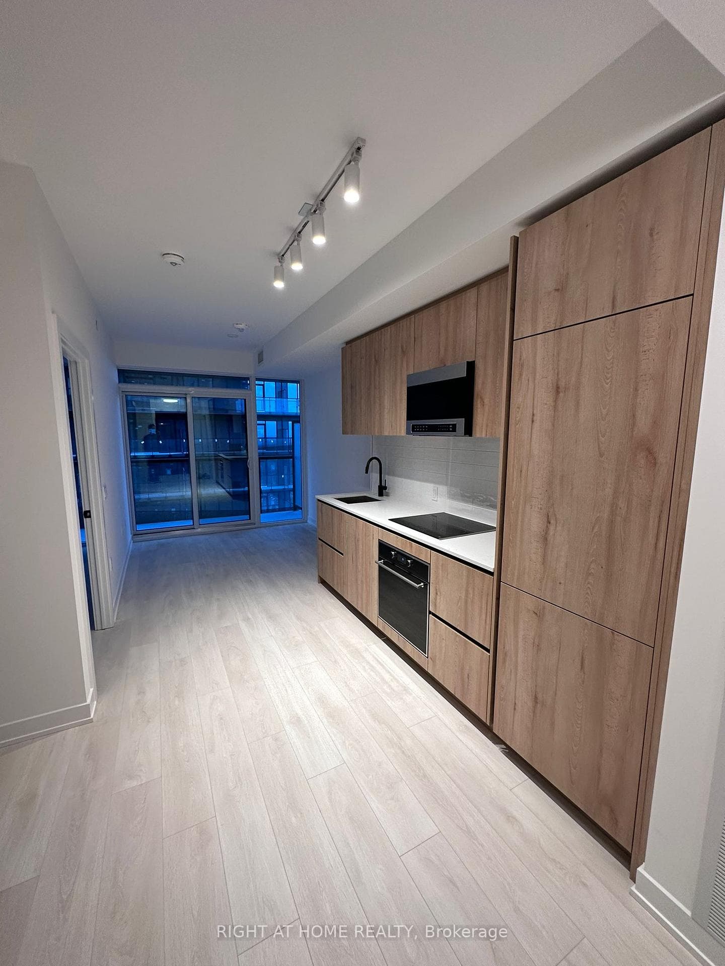 127 Broadway Avenue Unit 2908 photo 6