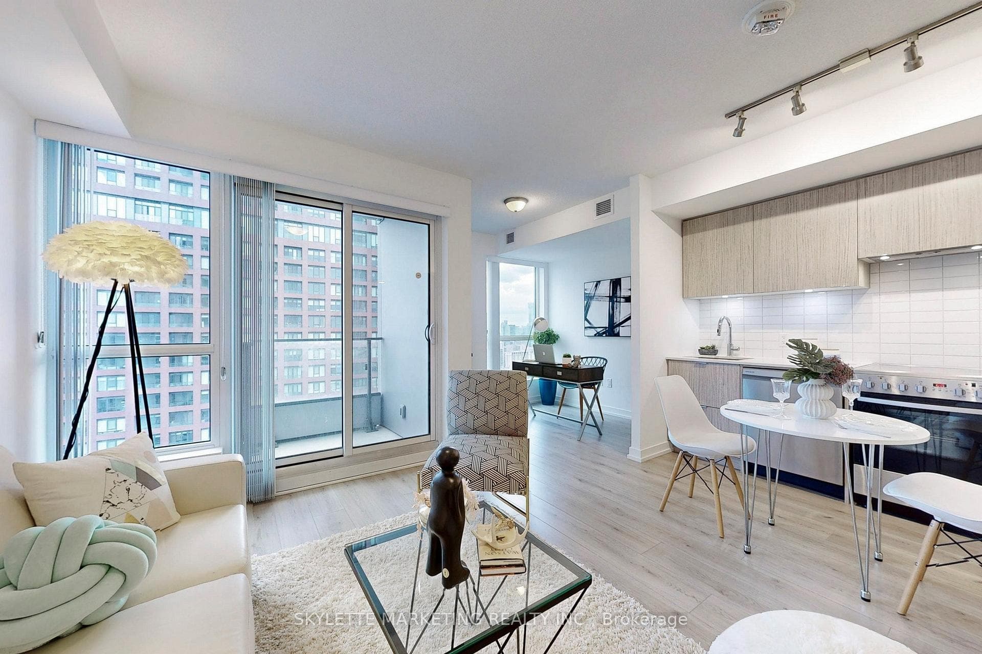 395 Bloor Street Unit 3201 photo 11