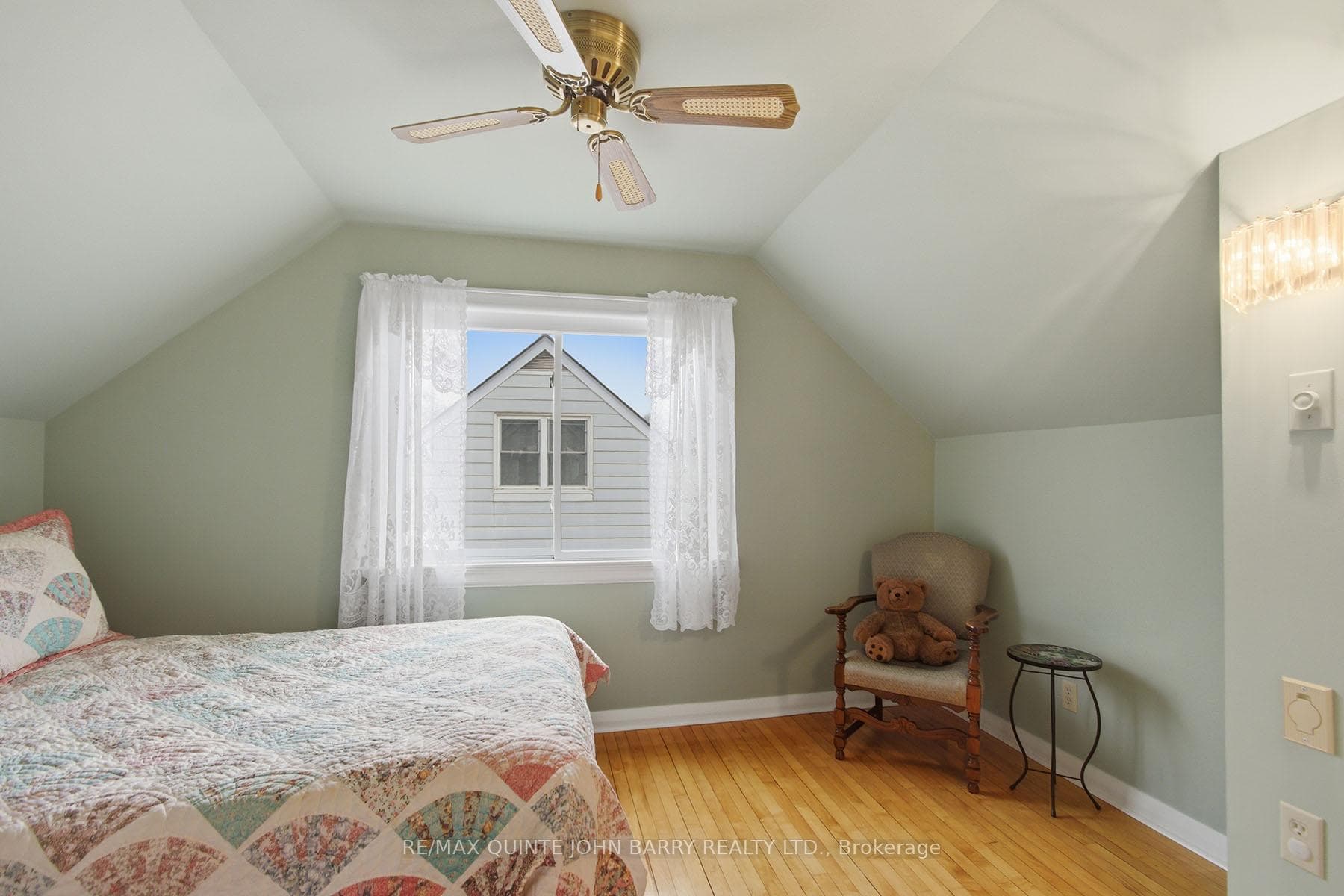 35 Fourth Avenue photo 18