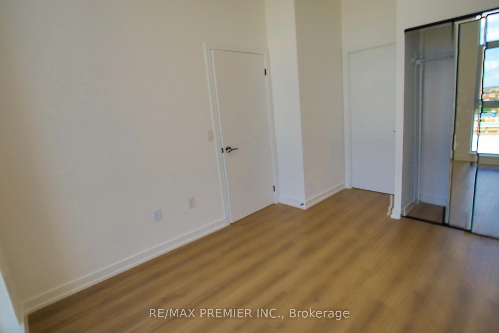 10 lagerfeld Drive Unit 616 photo 20