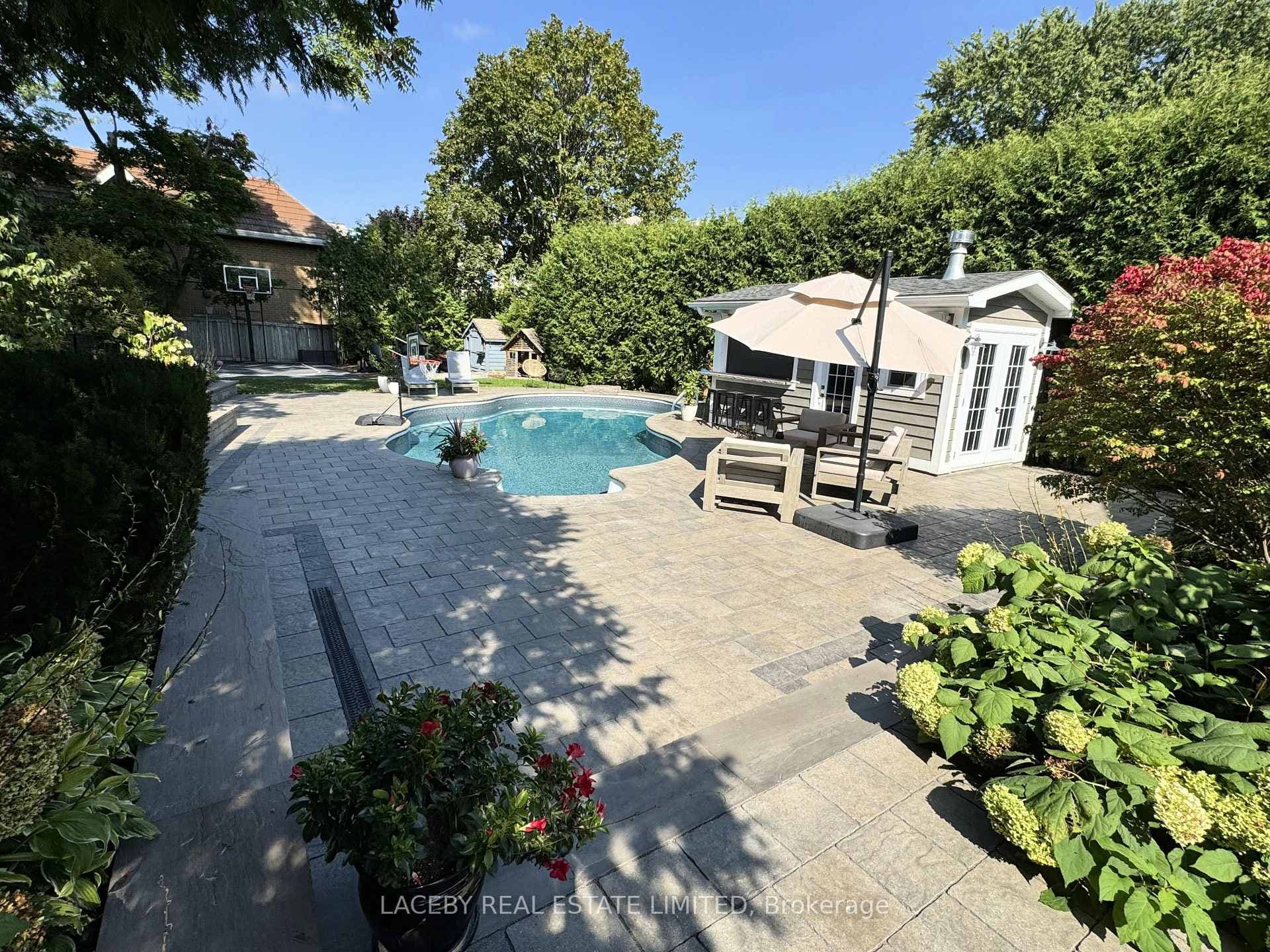 62 Tyler Street photo 46