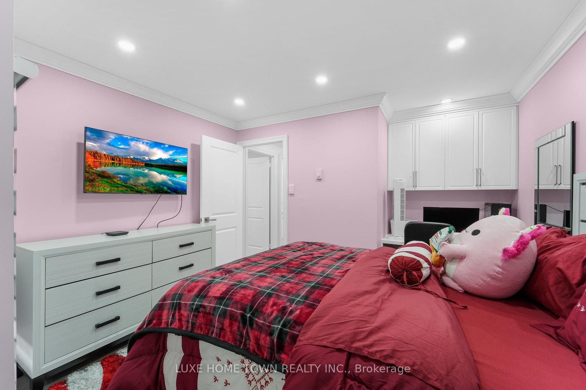95 Leeward Glenway Unit 121 photo 28