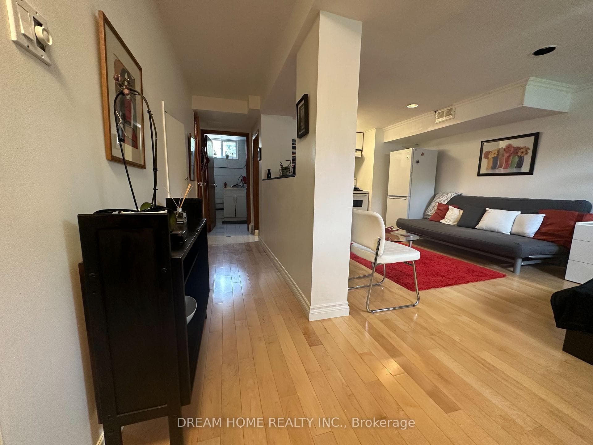 78 Holcolm Road Unit Bsm photo 3