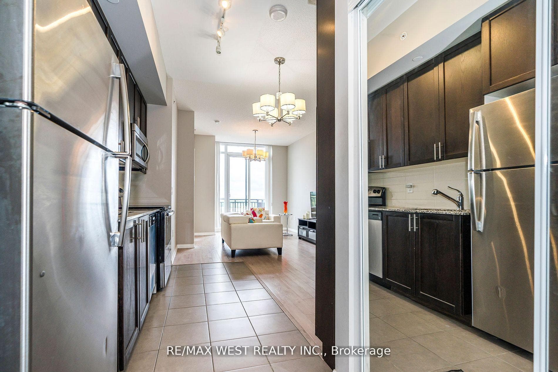 830 Lawrence Avenue Unit 803 photo 9