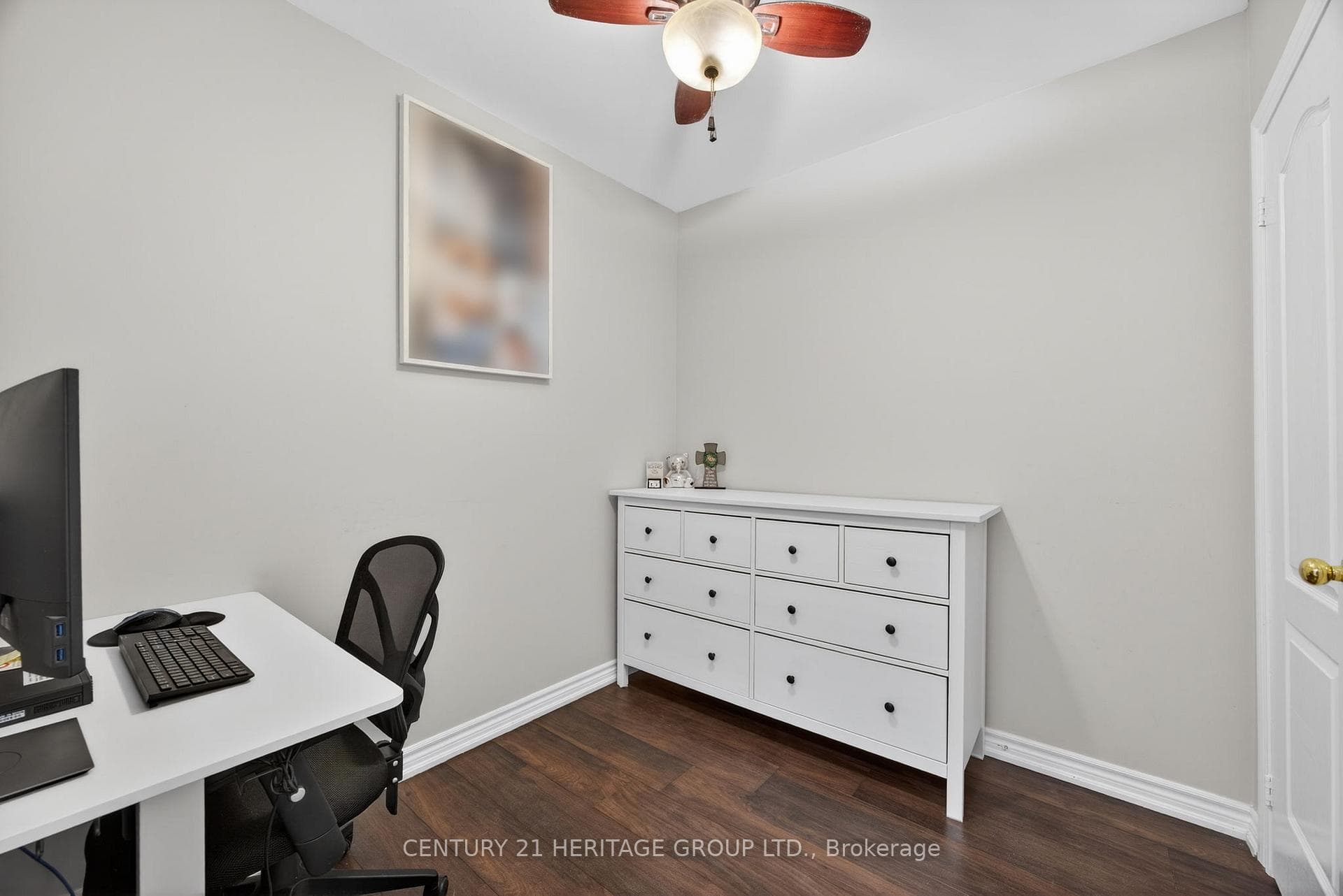 112 Simcoe Road Unit 214 photo 5