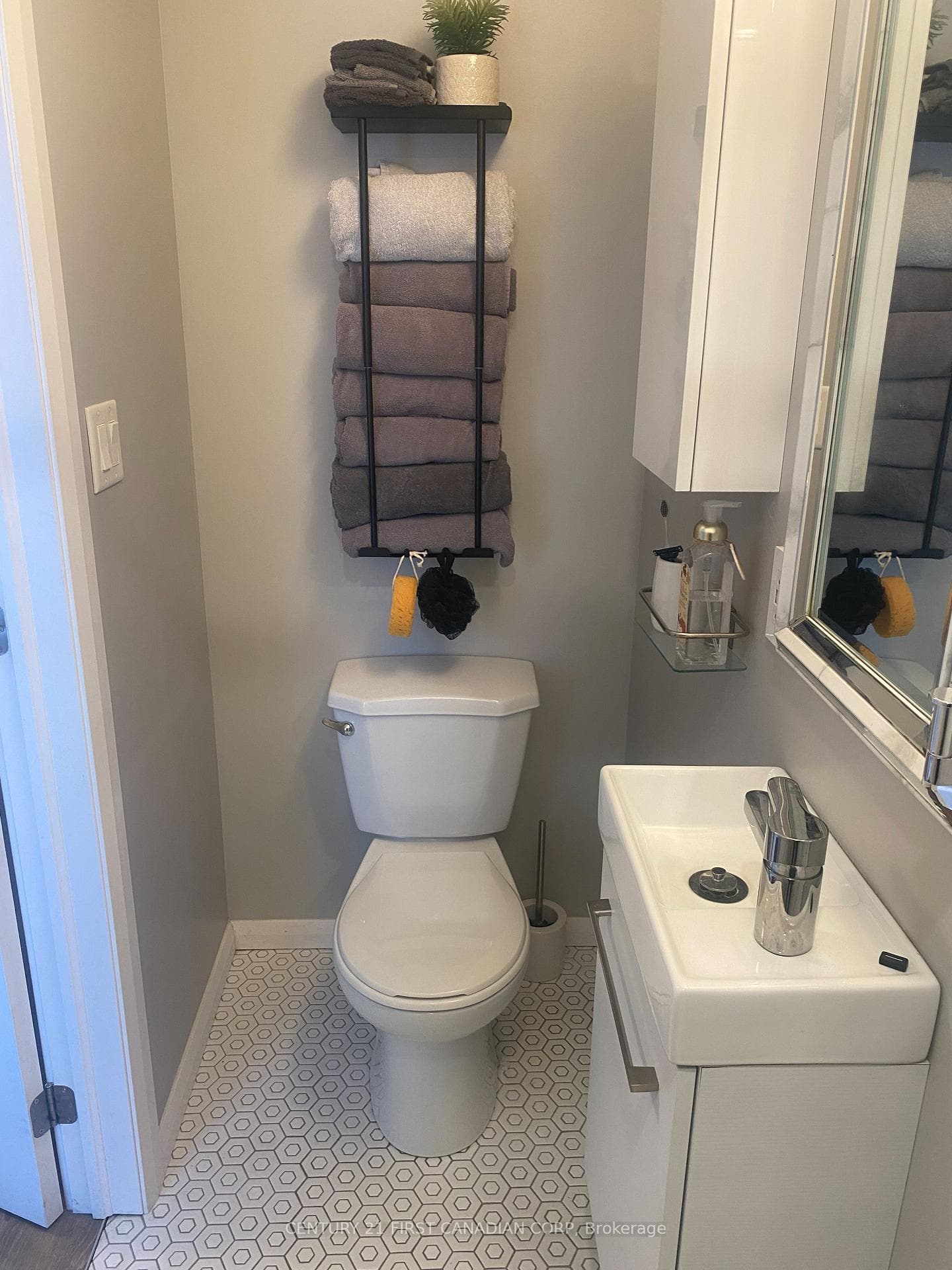 Upstair 3 Piece Bathroom