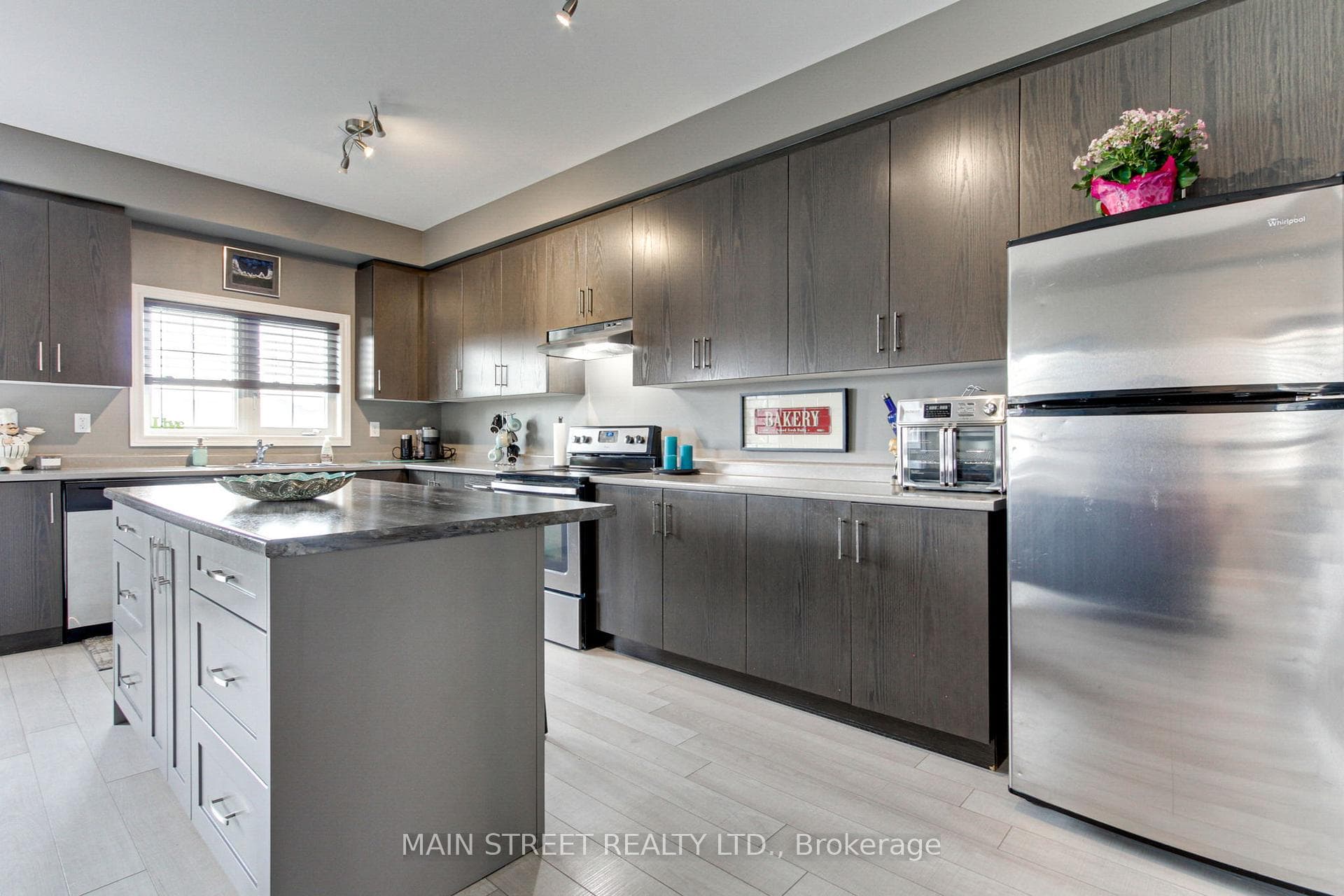 88 Matthewson Avenue photo 15