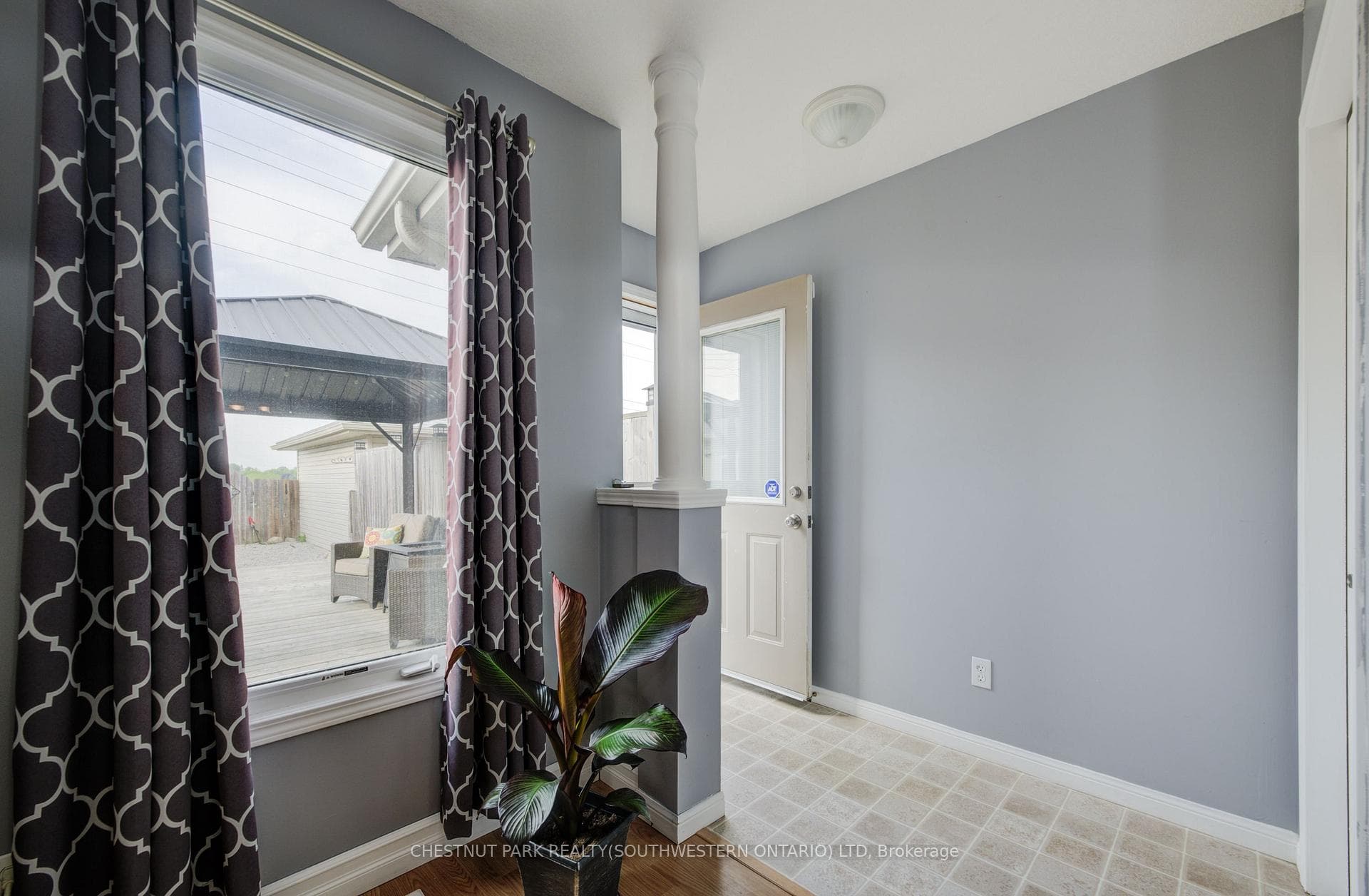 665 Windflower Crescent photo 18