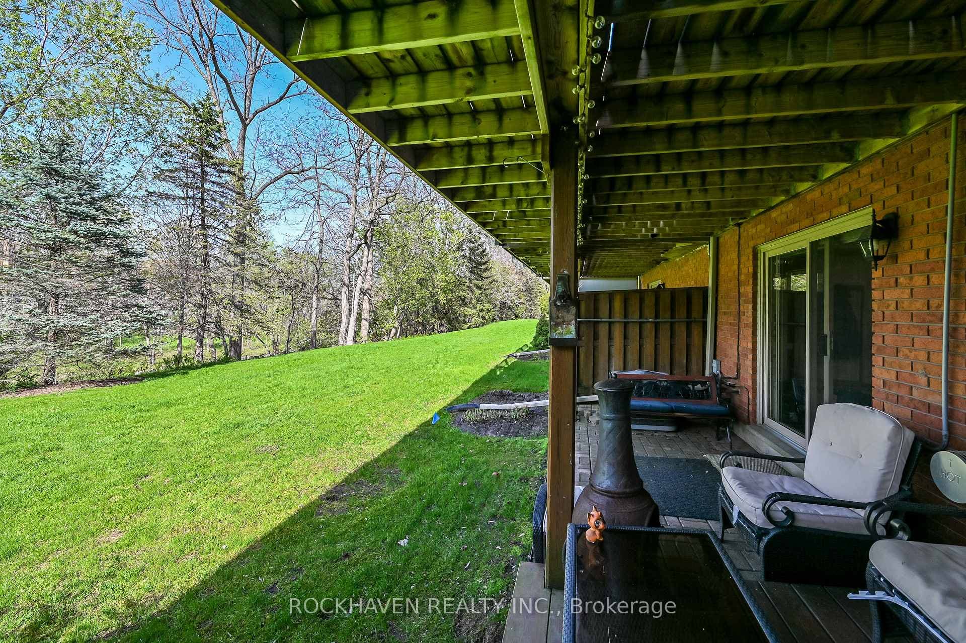 30 Osler Drive Unit 7 photo 32
