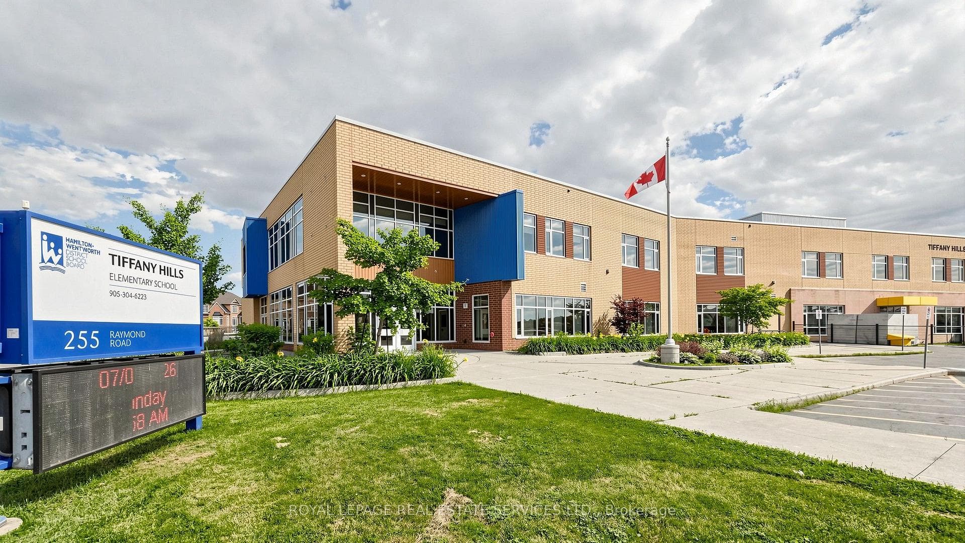 7 Birot Lane photo 43