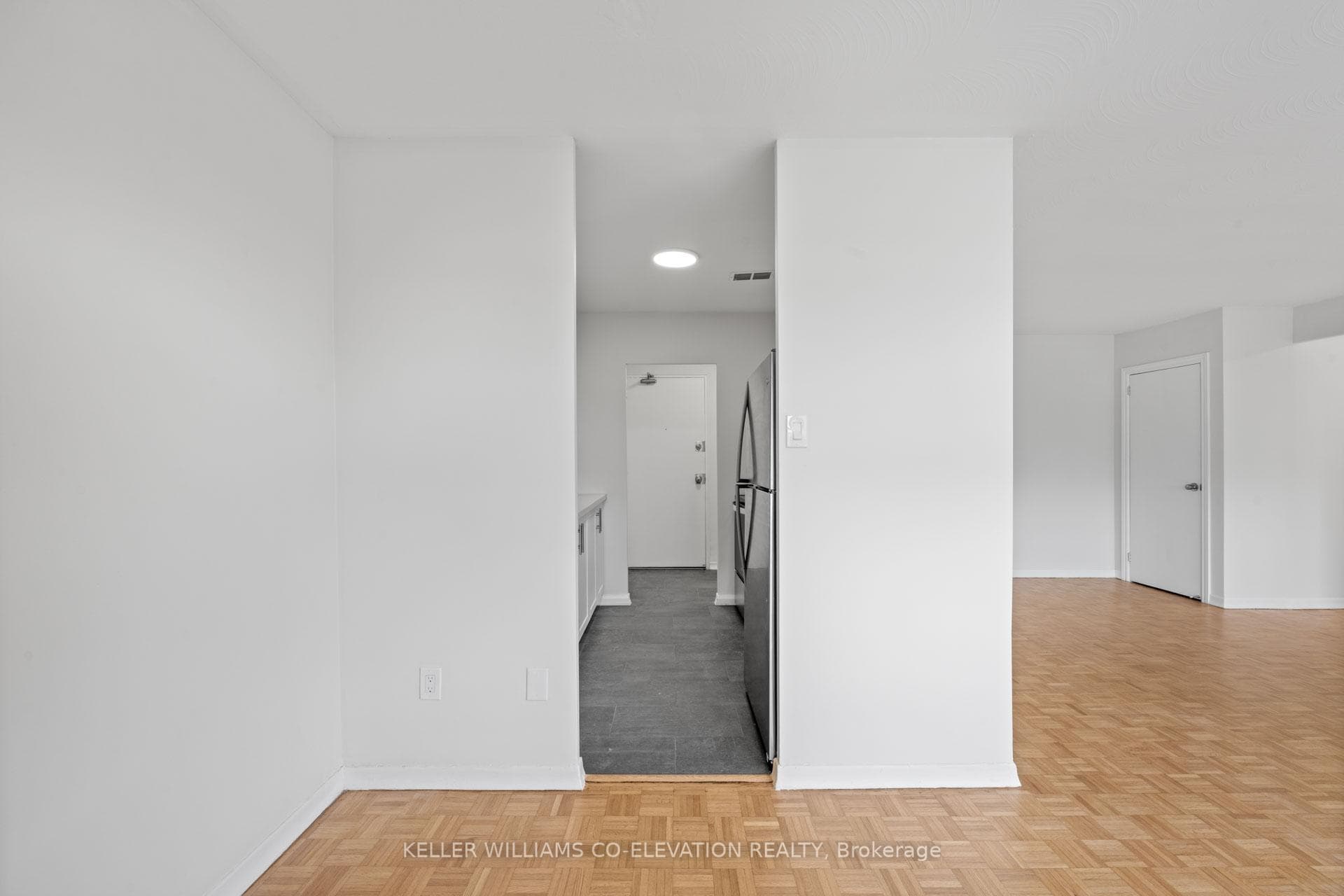 10 Fontenay Court Unit 412 photo 9