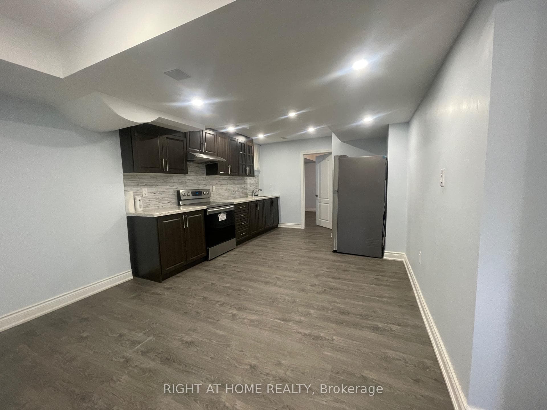 23 Bandera (Basement) Drive Unit Basment photo 8