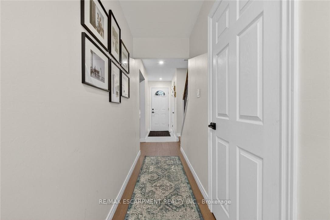 150 Gateshead Crescent Unit 15 photo 23