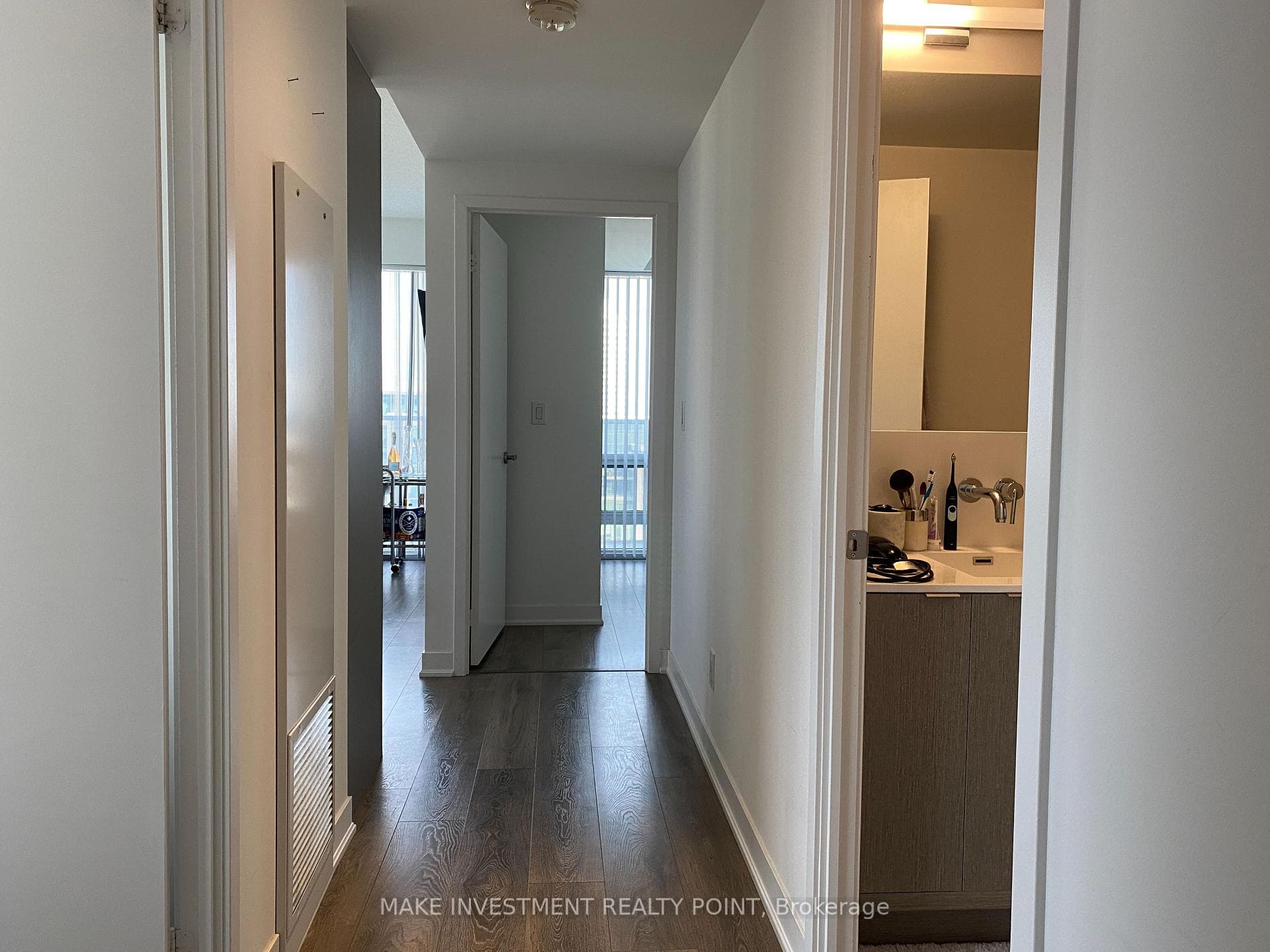 88 Harbour Street Unit 5604 photo 3