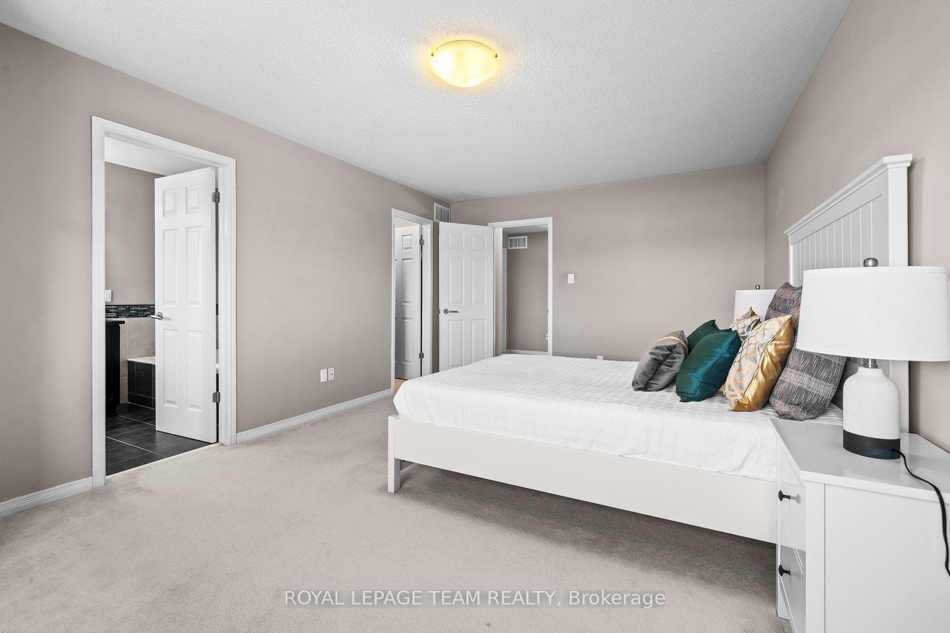 938 Torovin Private Avenue photo 17