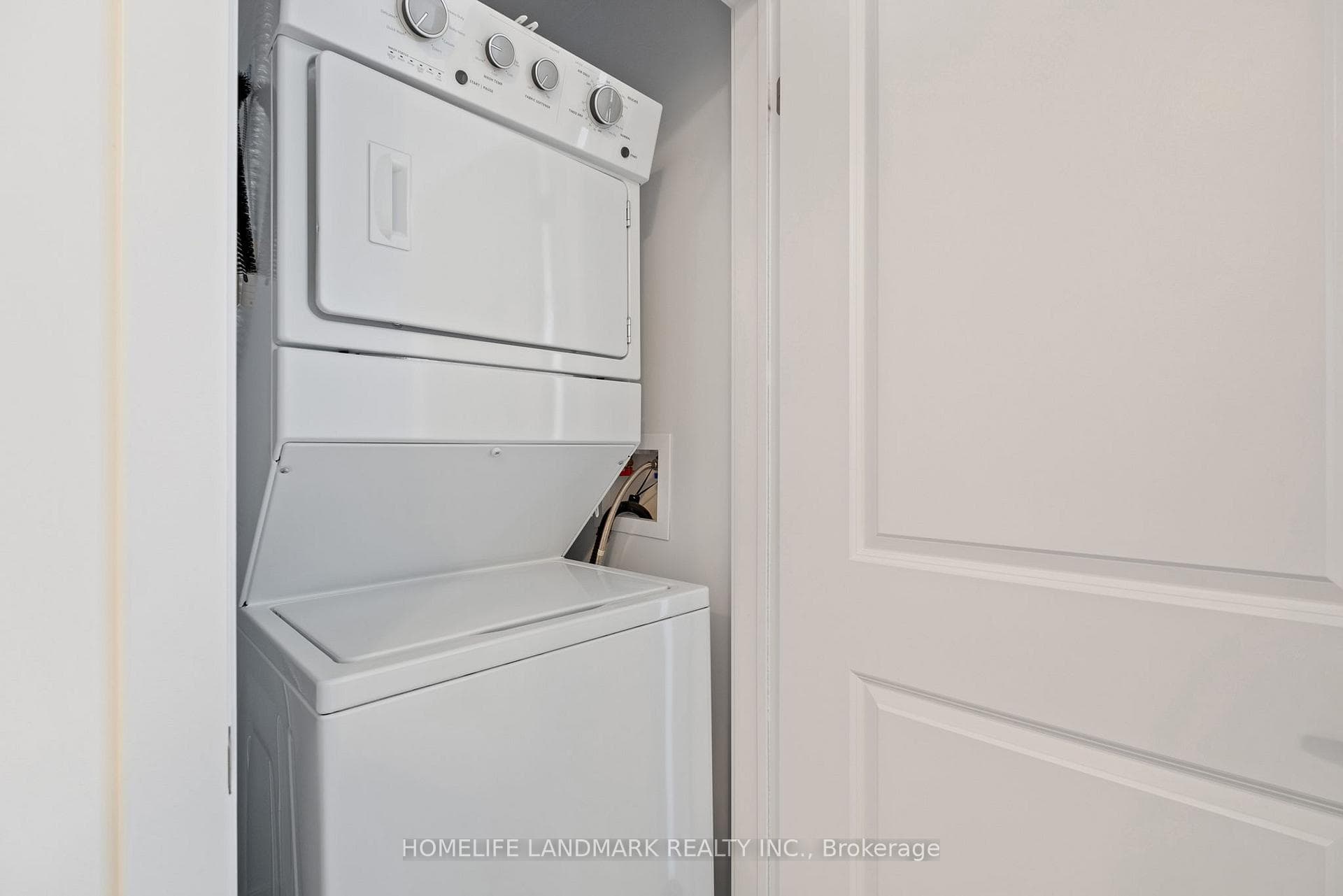 450 Dundas Street Unit 906 photo 20