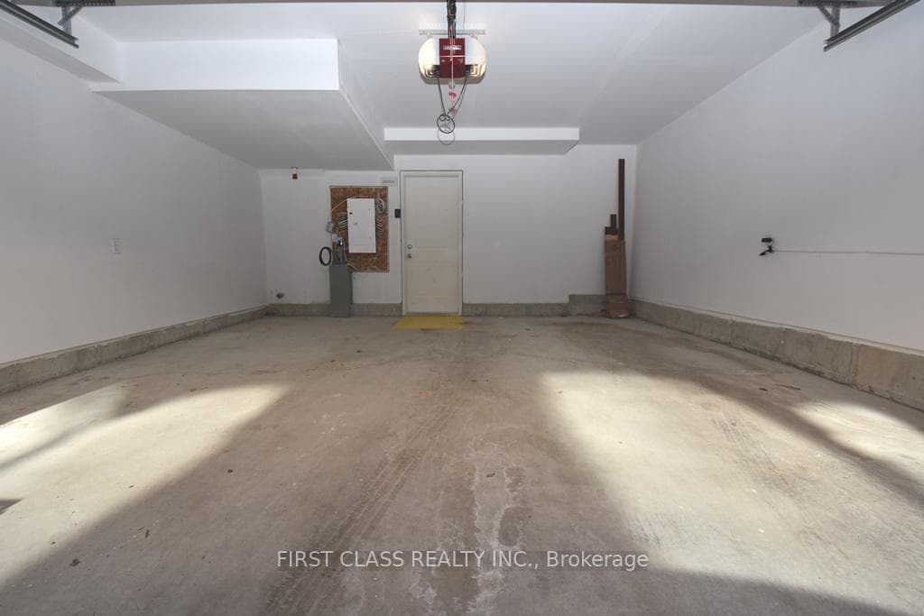 24 Teasel Way photo 3