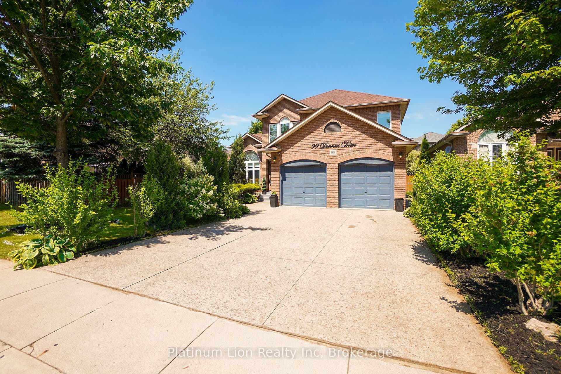 99 Donnici Drive photo 1