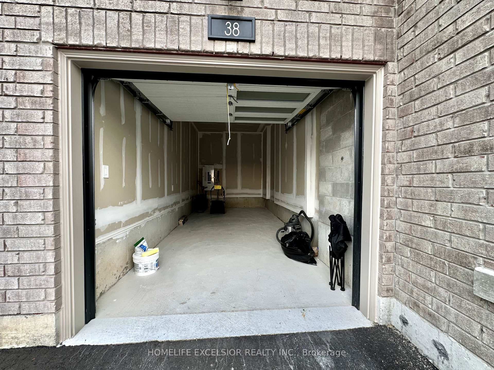 38 Westwood Avenue photo 34