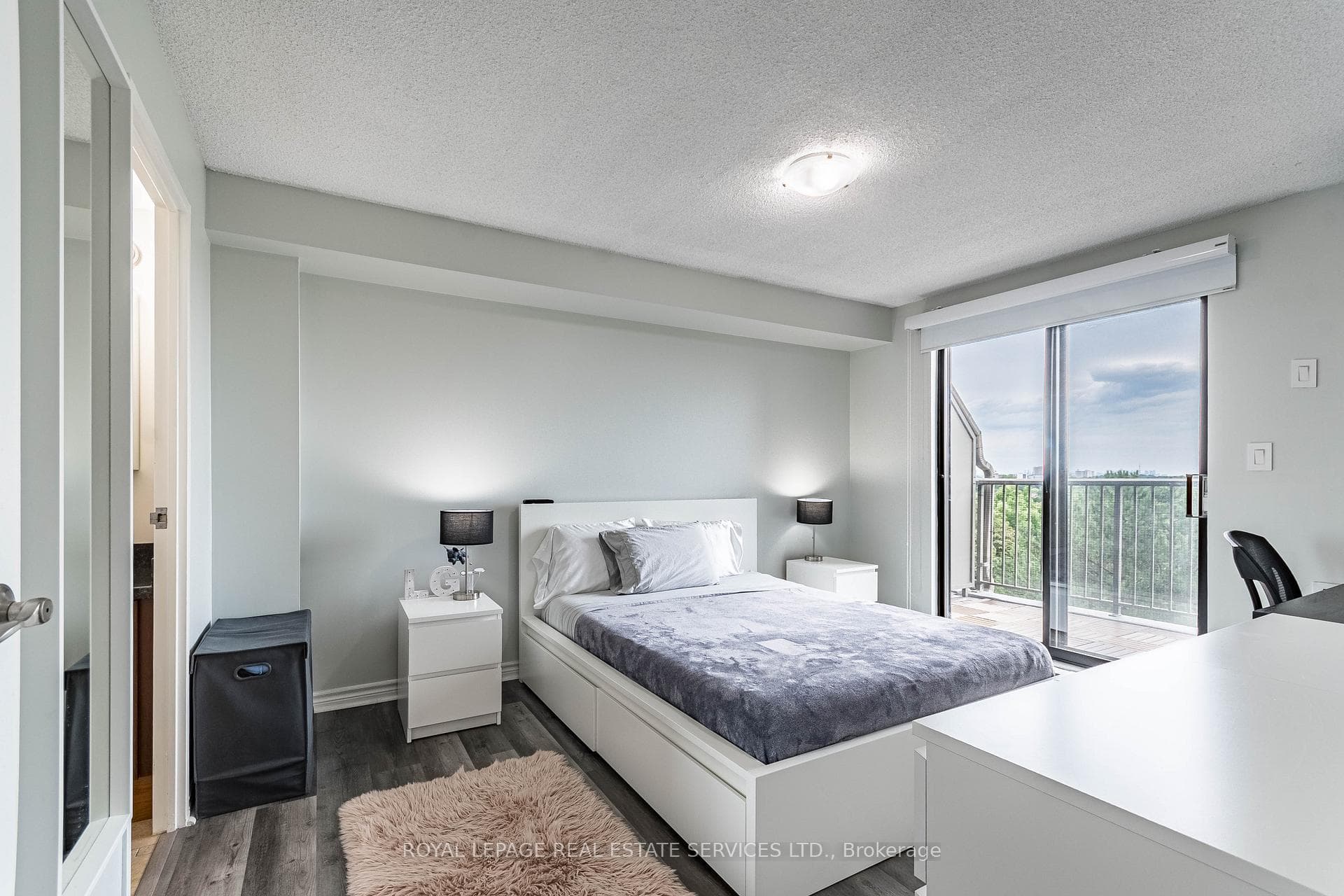 1000 Cedarglen Gate Unit 619 photo 24