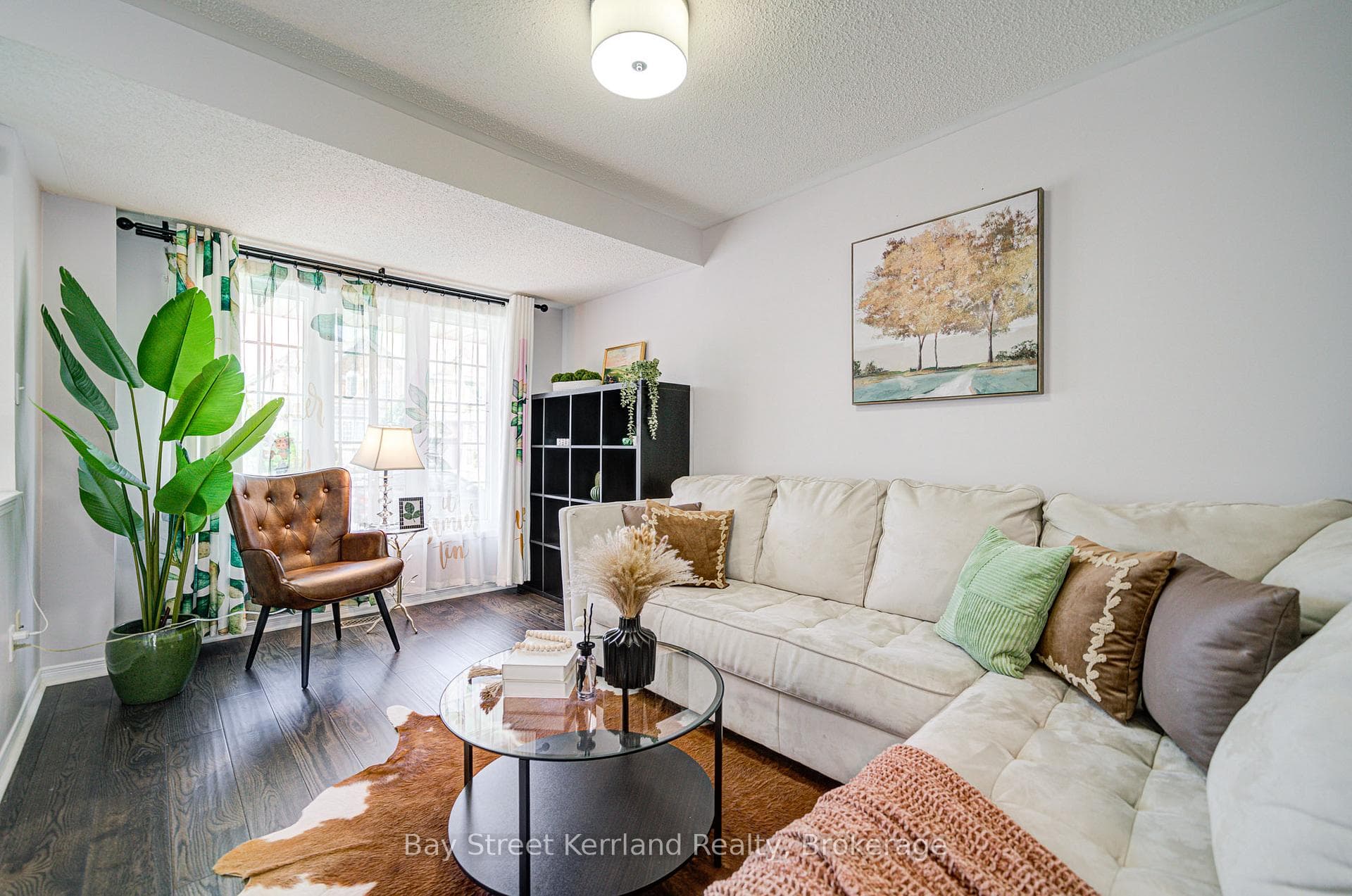 3044 Bentley Drive photo 4