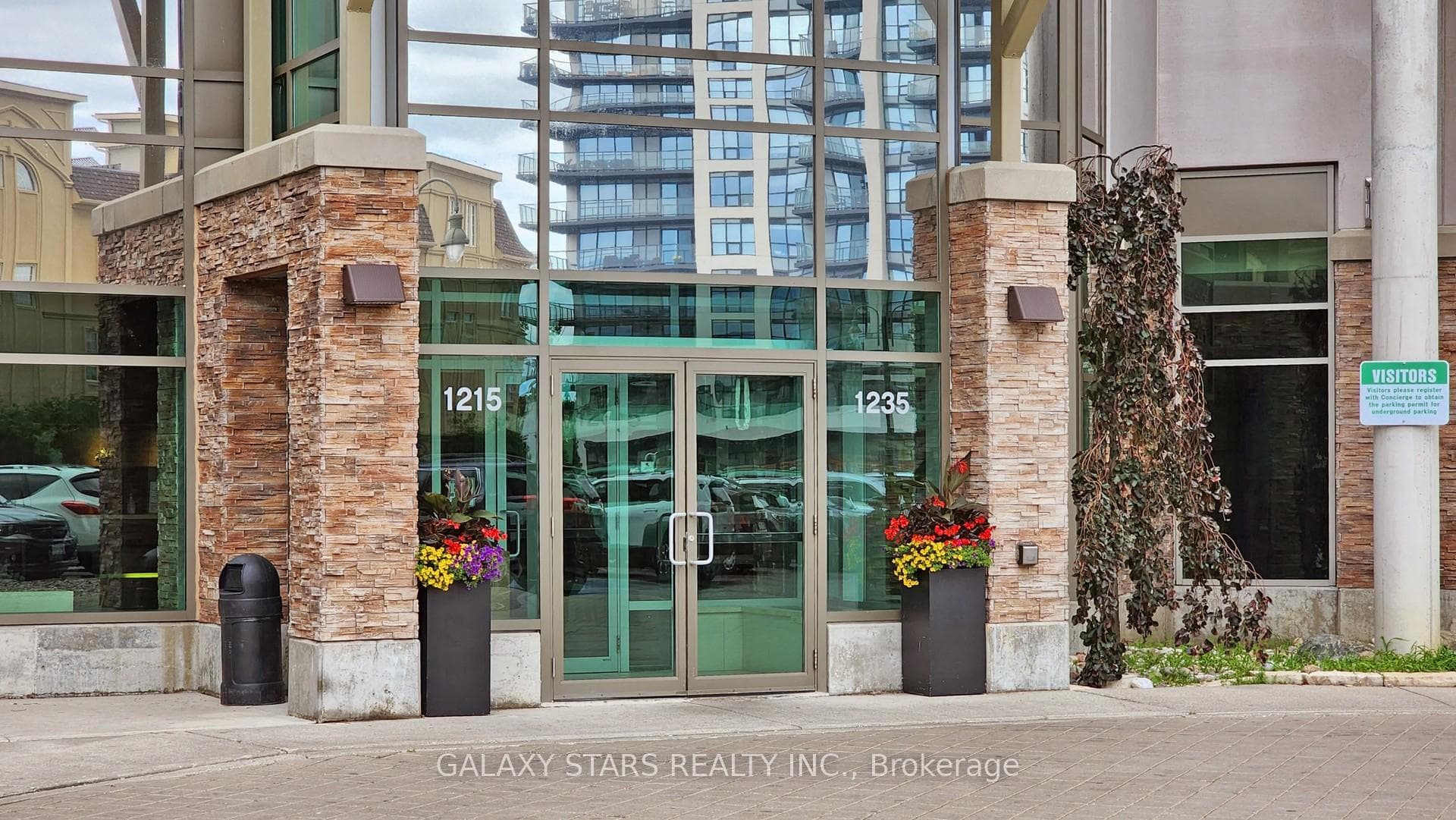 1235 Bayly Street Unit 1012 photo 3