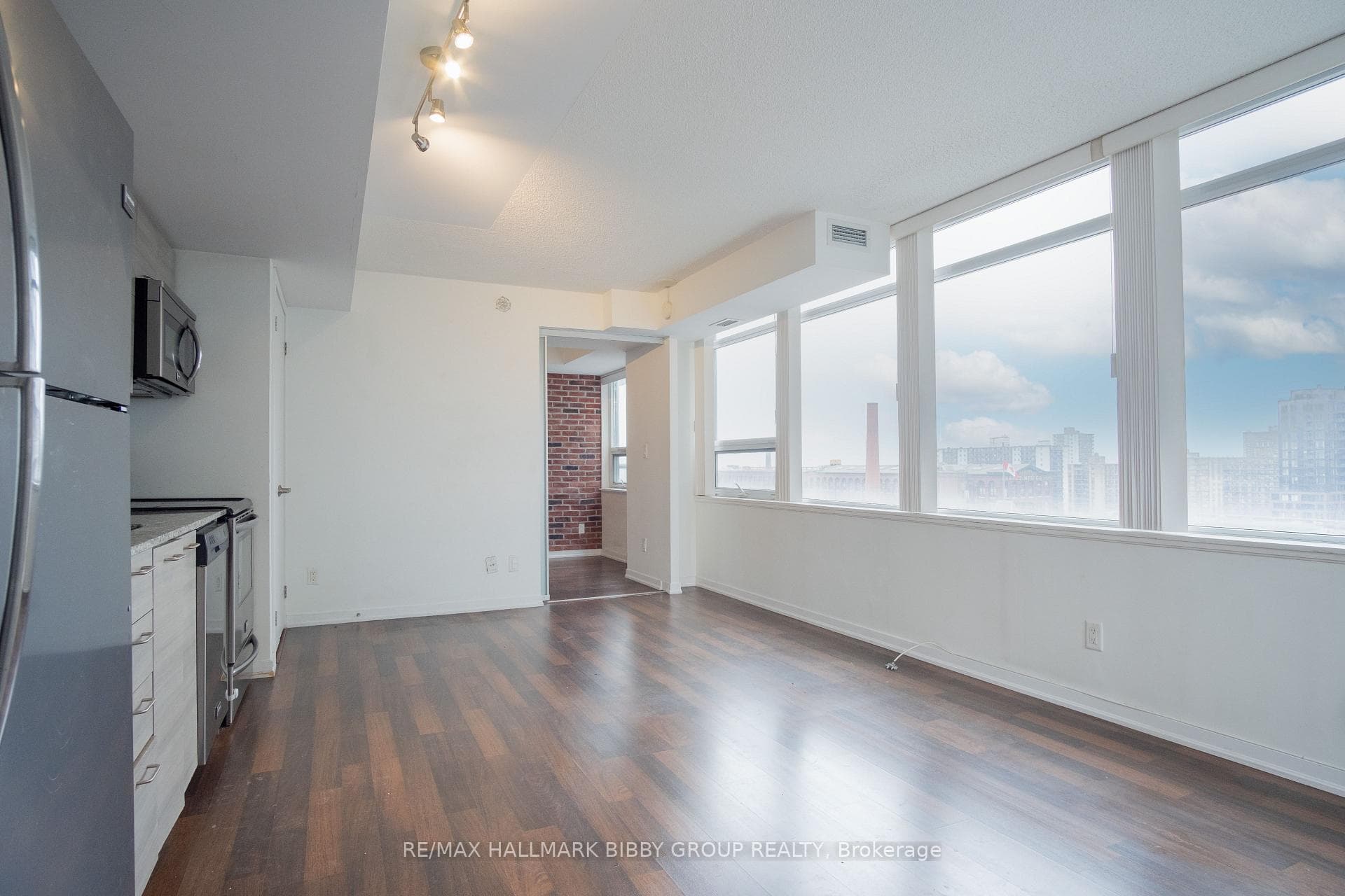 20 Joe Shuster Way Unit 1101 photo 7