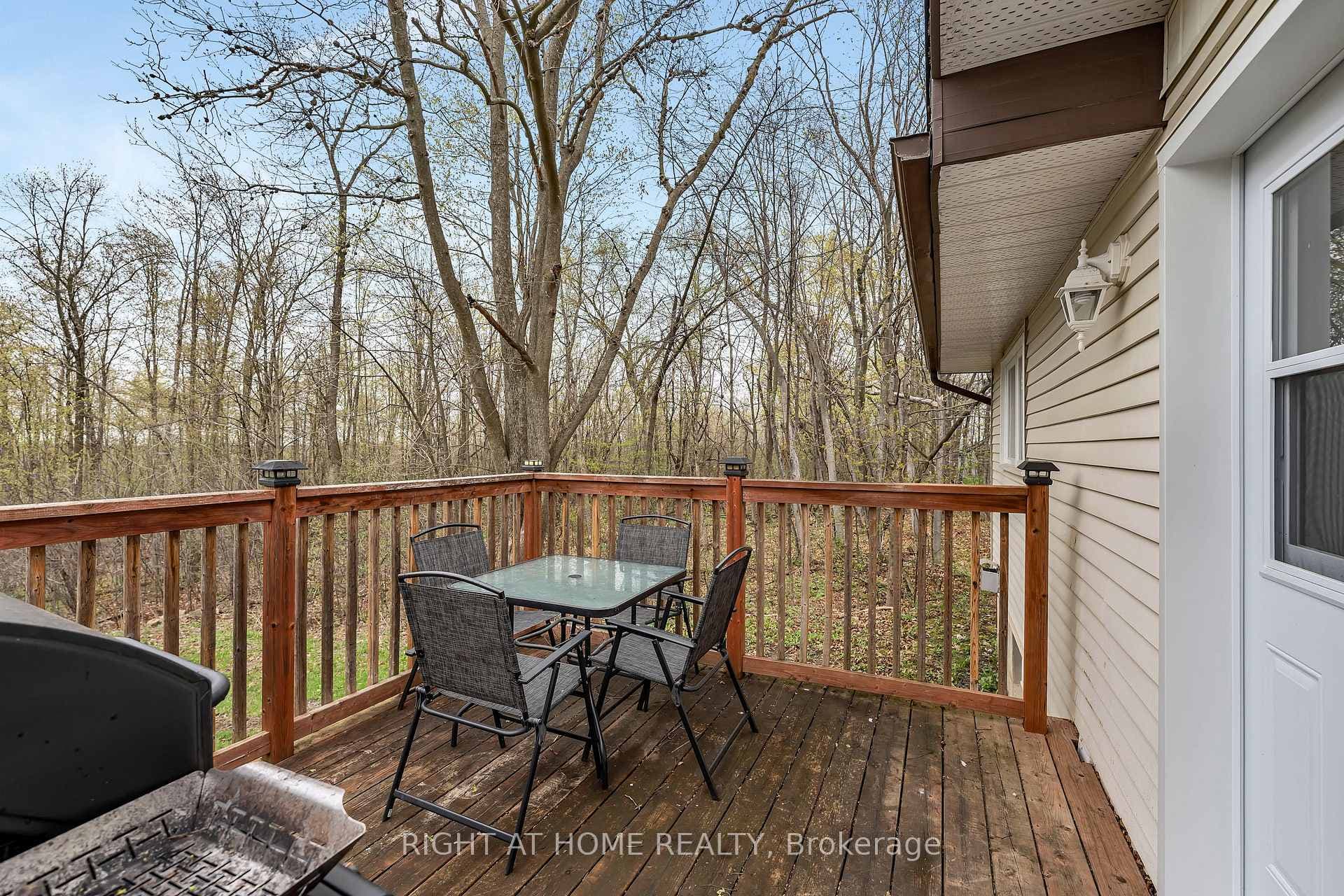 315 Felton Crescent photo 29