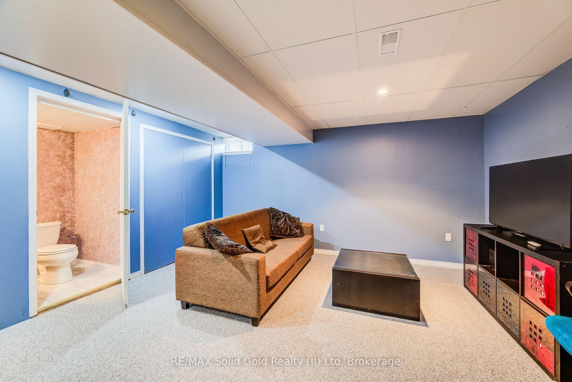 90 Mooregate Crescent photo 33