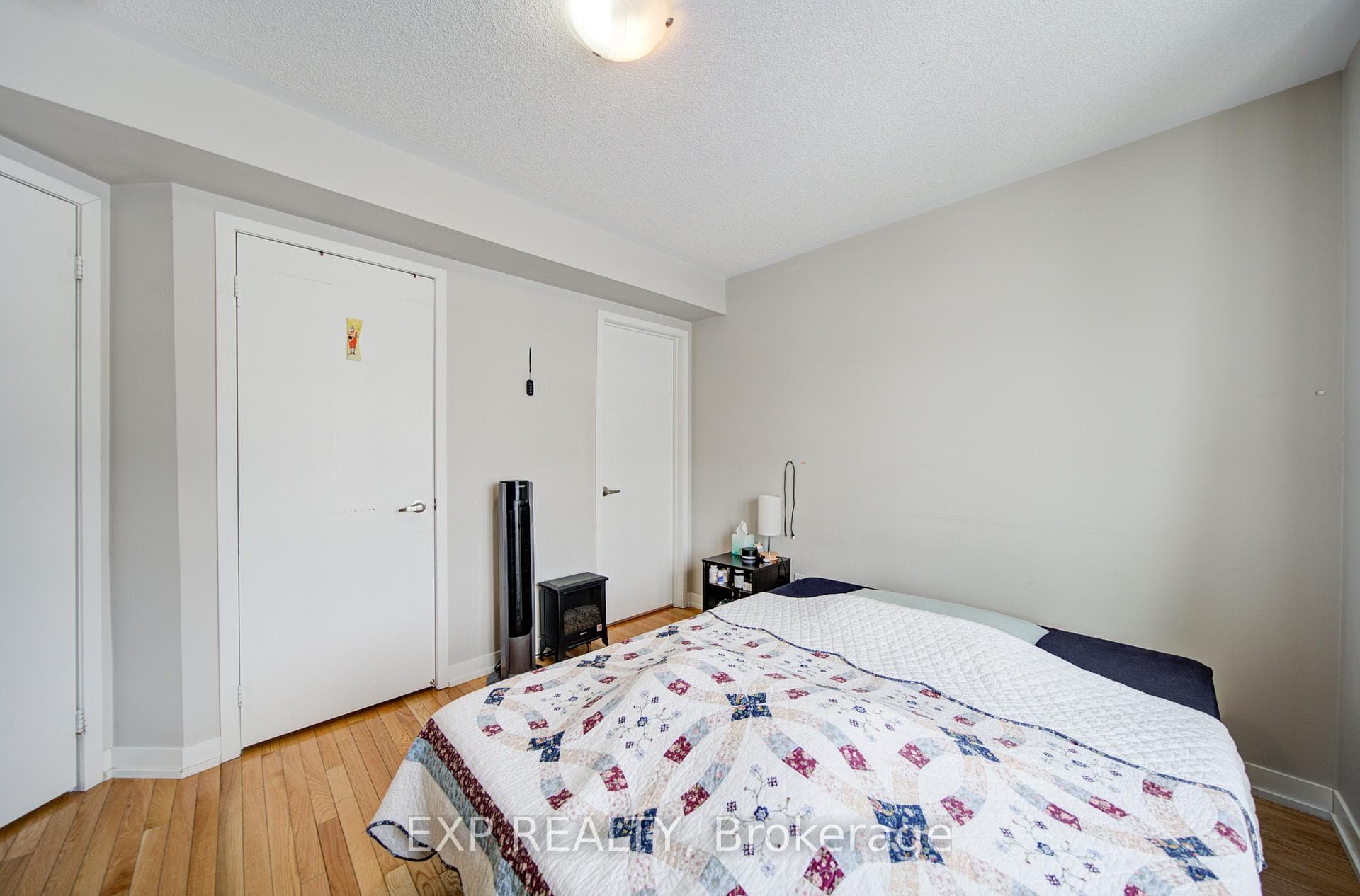 10616 Bathurst Street photo 5