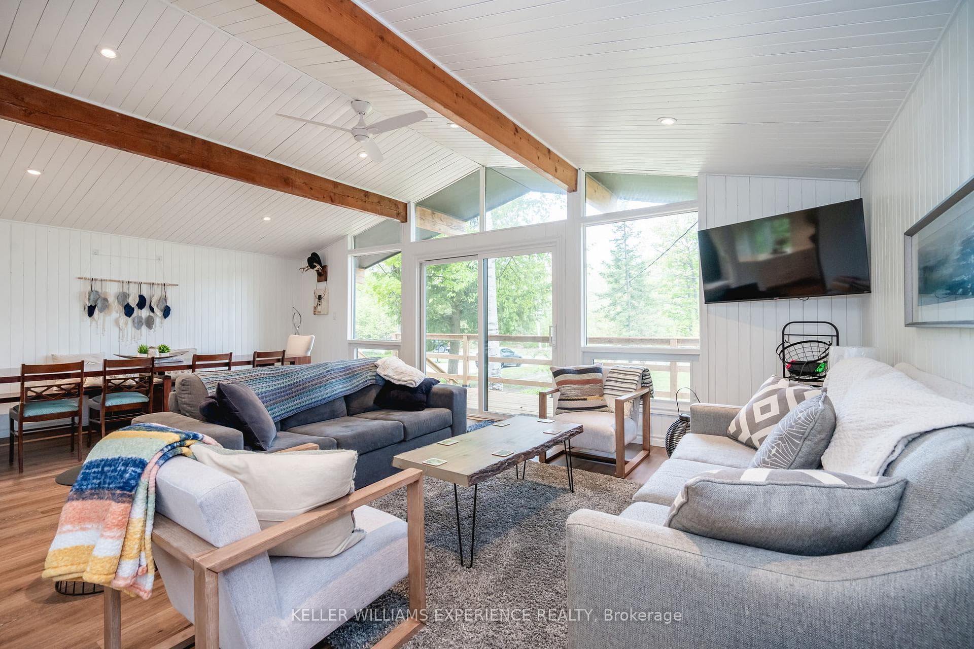 1803 Tiny Beaches Road photo 17