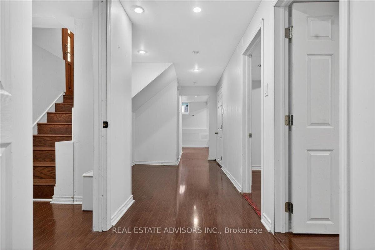 84 Ardglen Drive photo 30