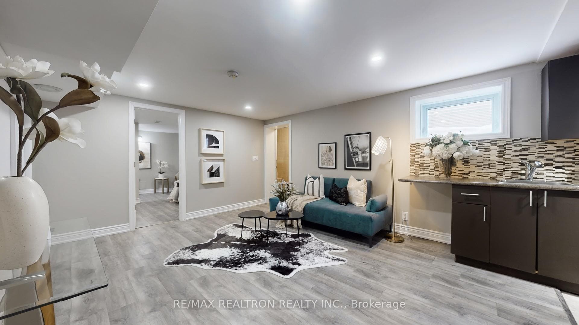 188 Hilda Avenue photo 34