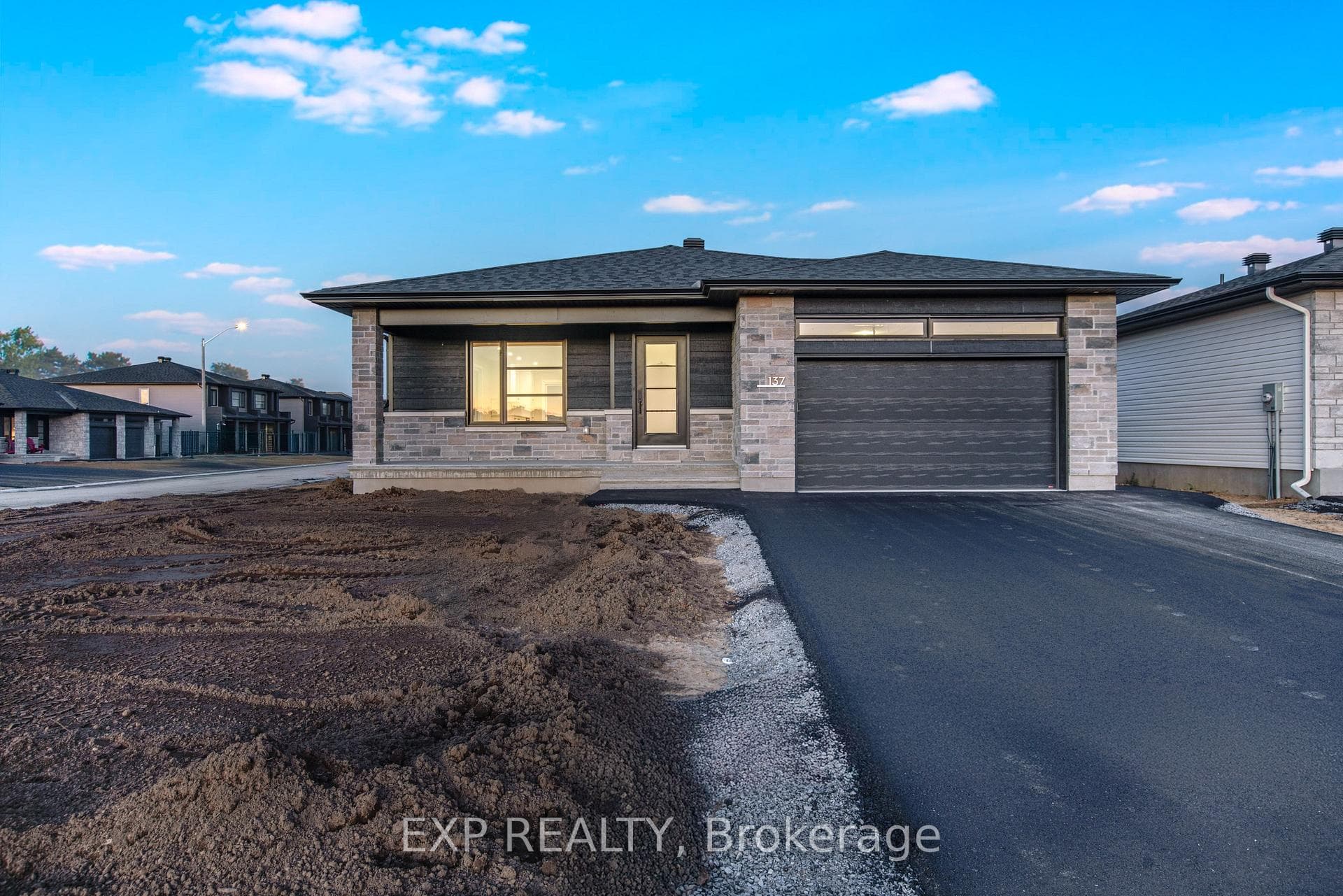 156 Giroux Street photo 1