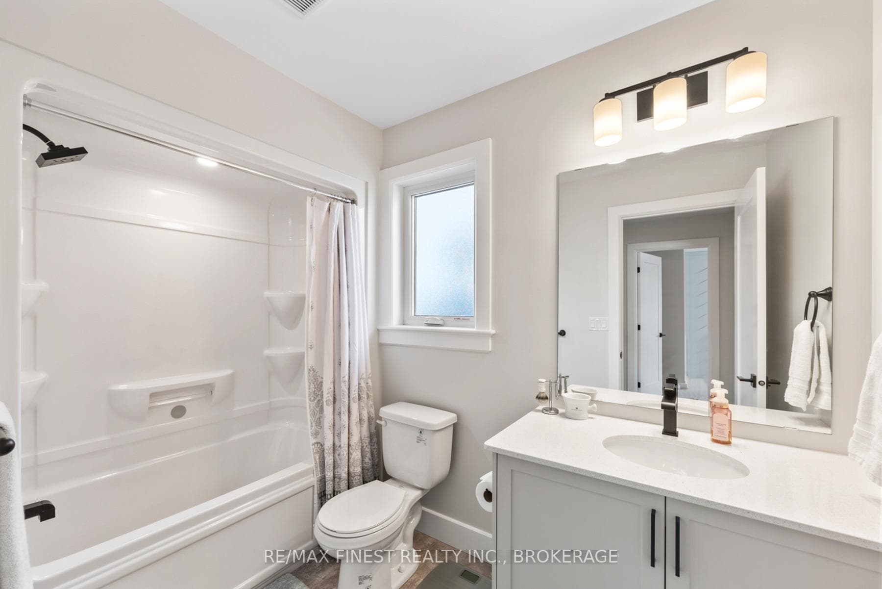 88 Potter Drive photo 25